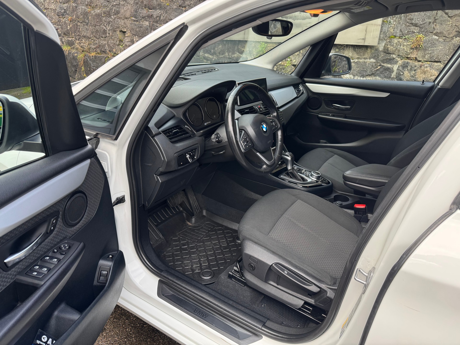 BMW 225xe iPerformance Active Tourer Steptronic Sport Line-image-7