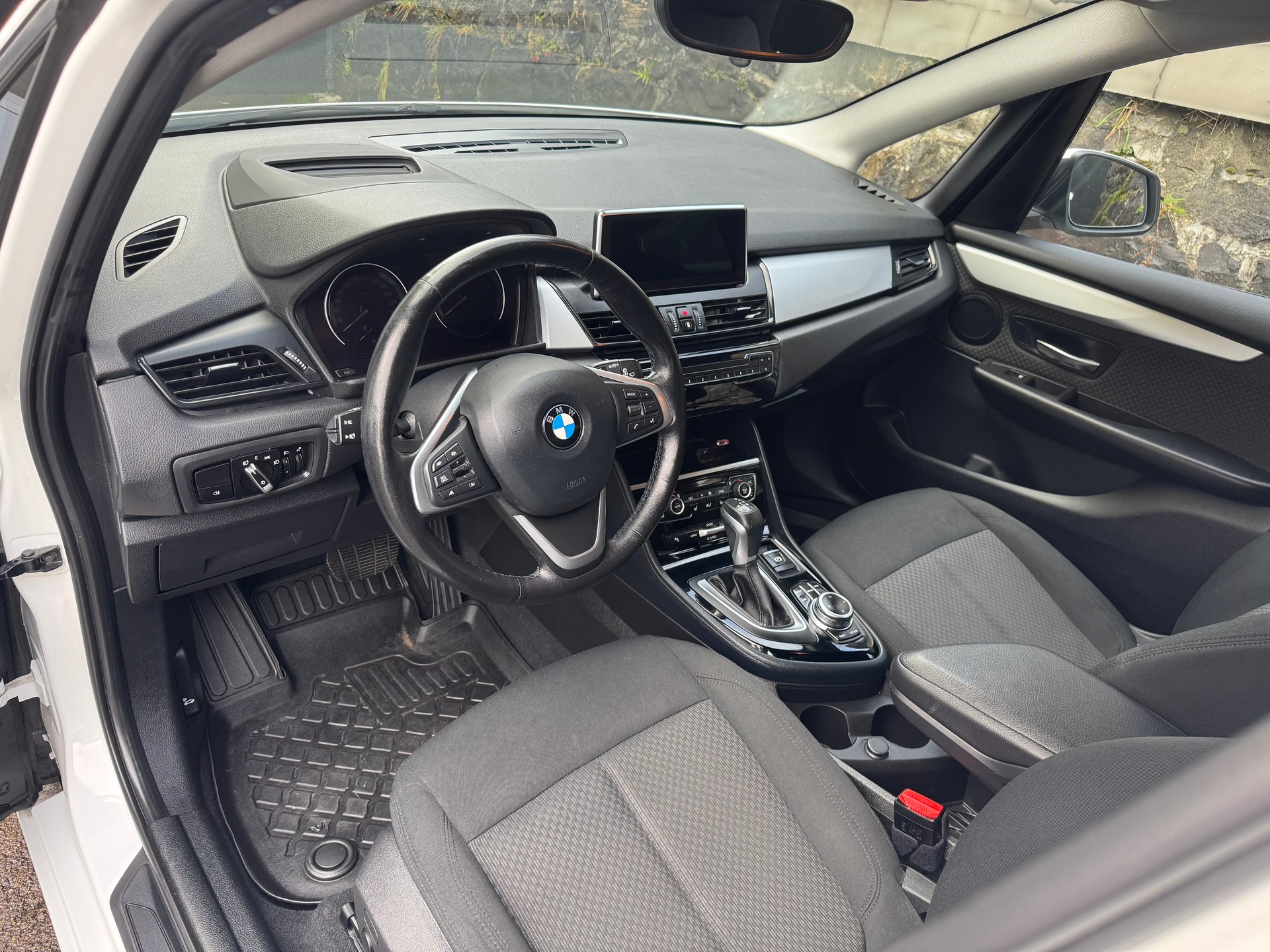 BMW 225xe iPerformance Active Tourer Steptronic Sport Line-image-8