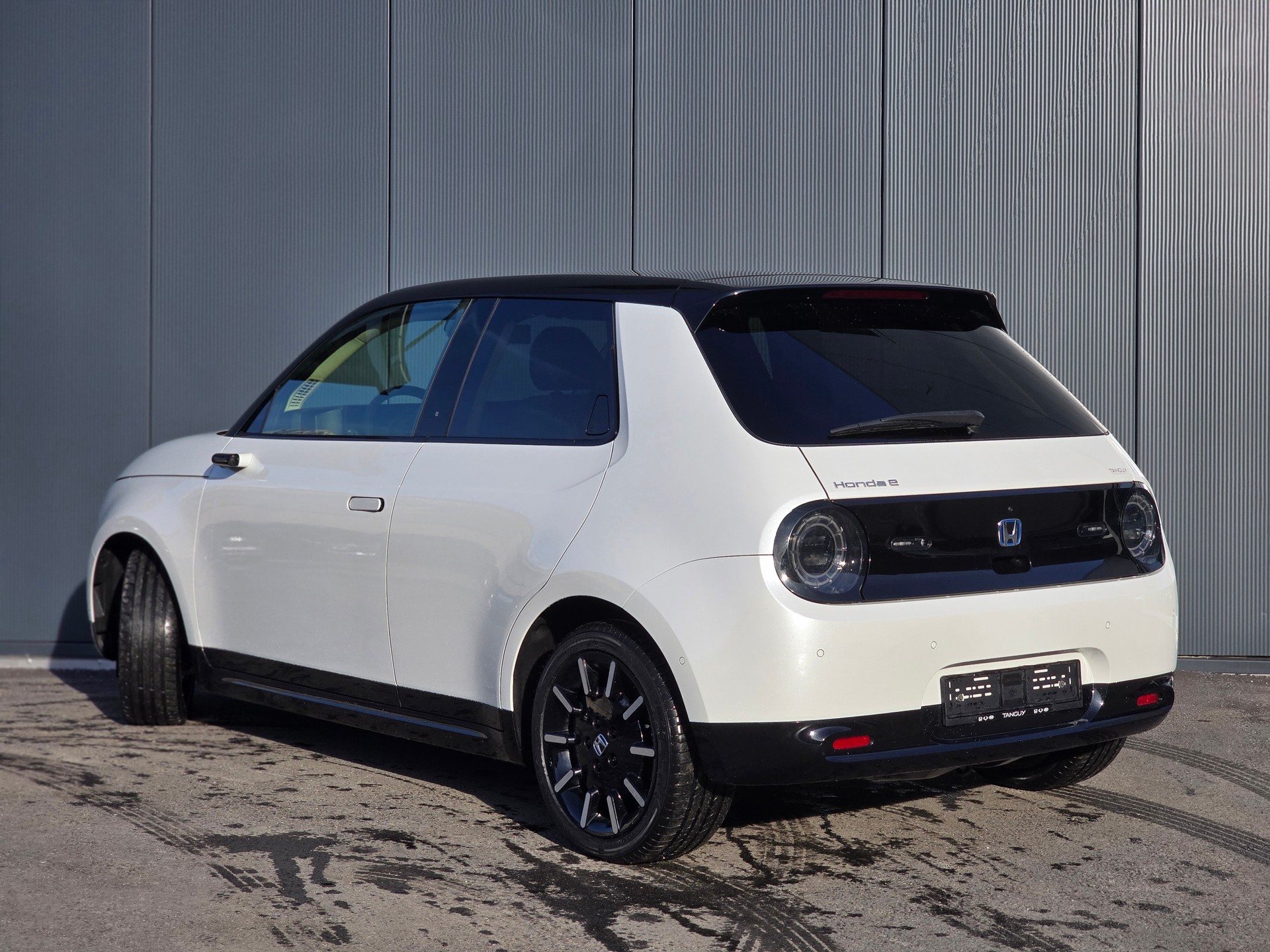 HONDA e Advance-image-1