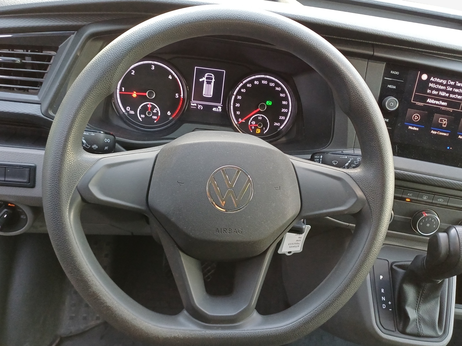 VW T6.1 2.0 TDI 4Motion DSG-image-9