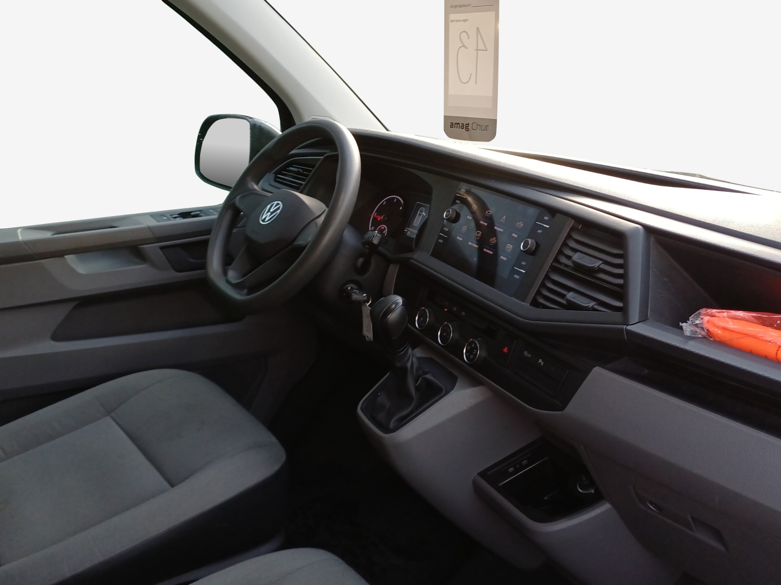 VW T6.1 2.0 TDI 4Motion DSG-image-13