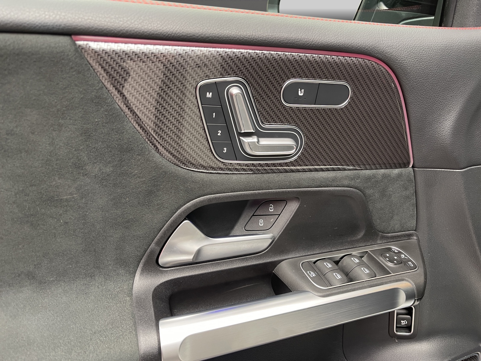 MERCEDES-BENZ GLB AMG 35 4M 8G-Tronic-image-10