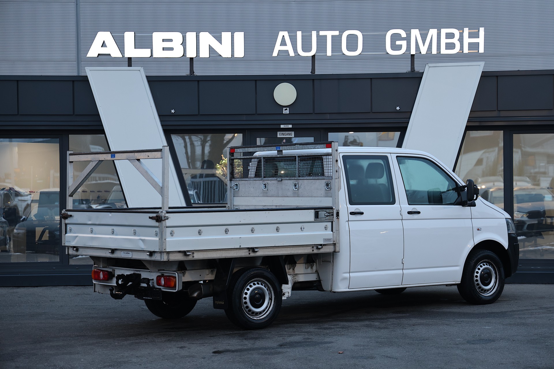 VW T5 2.0 TDI-image-3
