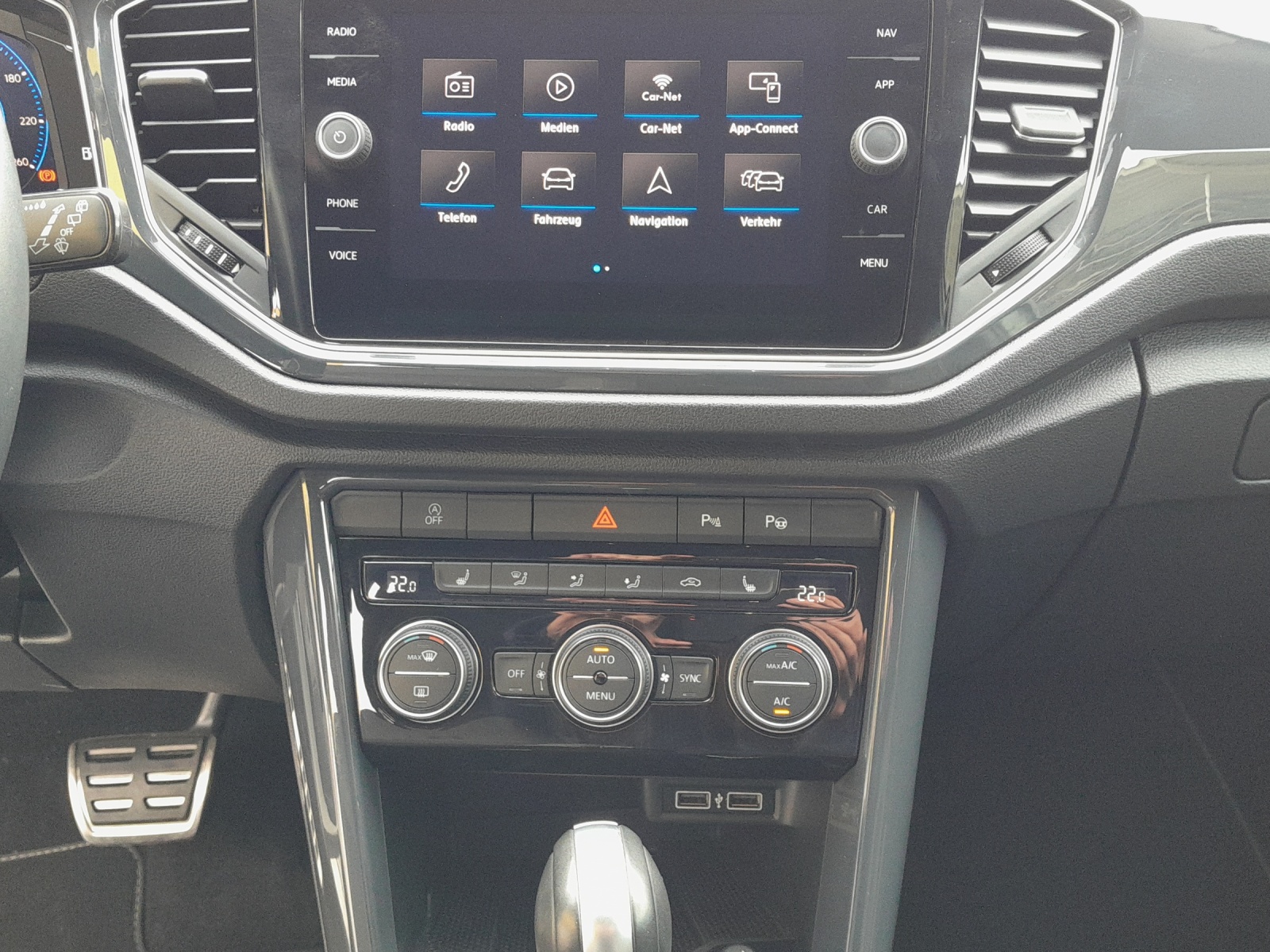 VW T-Roc 2.0 TSI Sport DSG 4Motion-image-10