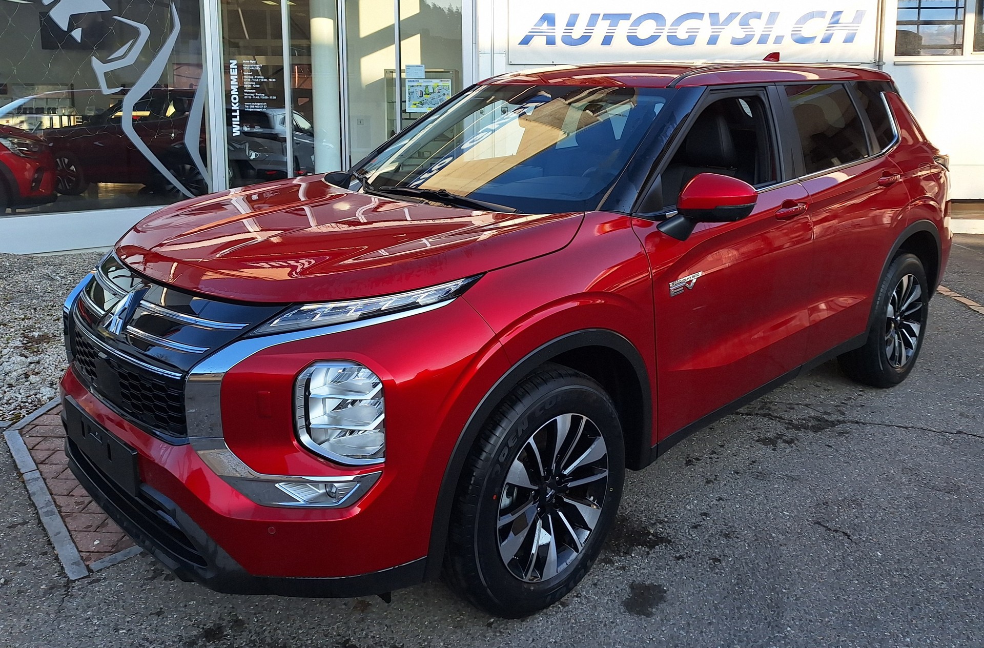 MITSUBISHI Outlander PHEV Invite Helvetia (133)-image-0