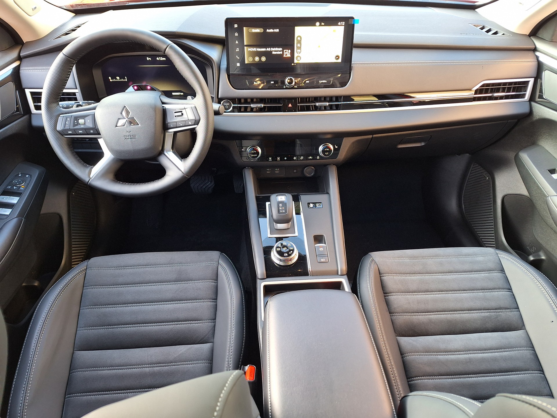 MITSUBISHI Outlander PHEV Invite Helvetia (133)-image-6
