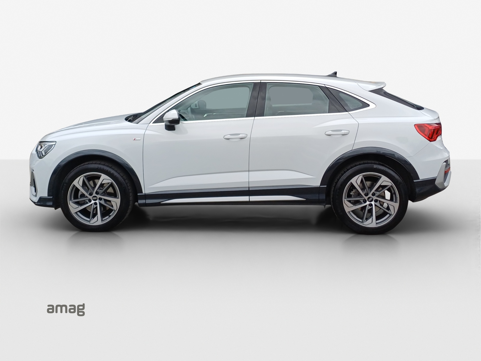 AUDI Q3 Sportback 45 TFSI S line quattro S-tronic-image-1