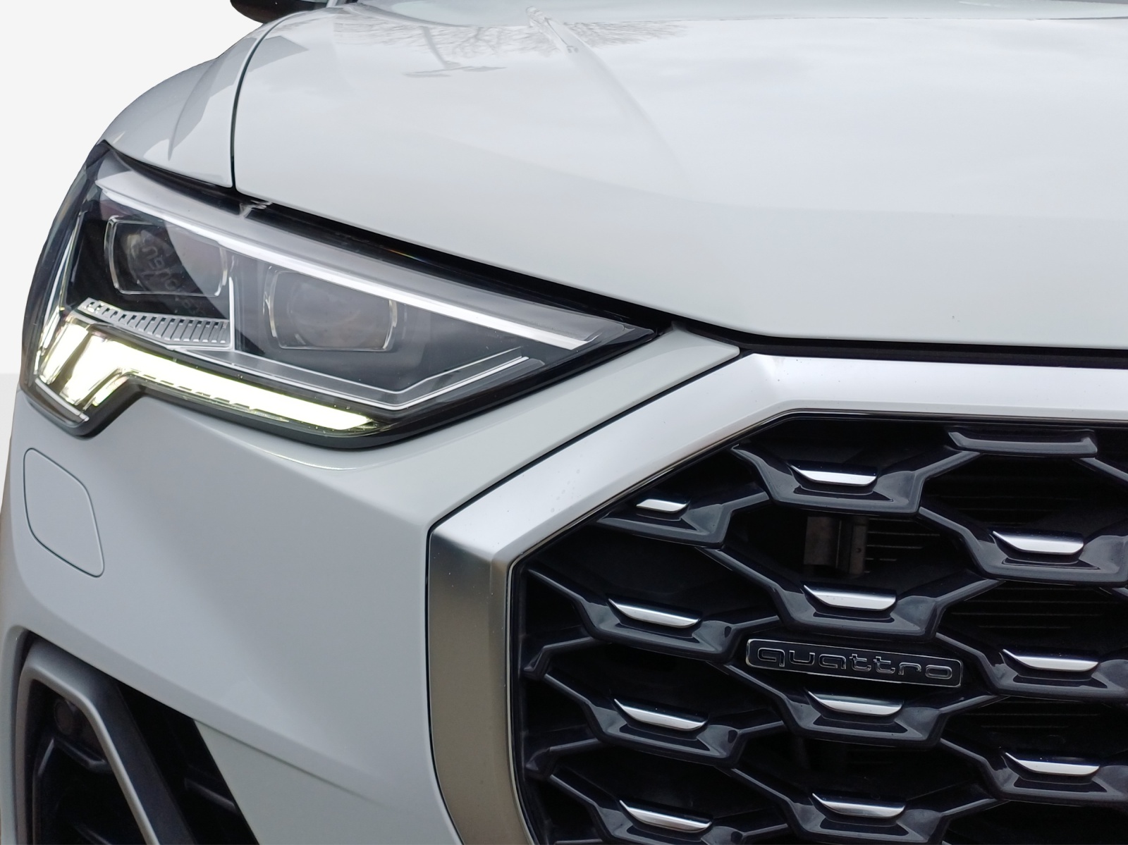 AUDI Q3 Sportback 45 TFSI S line quattro S-tronic-image-15