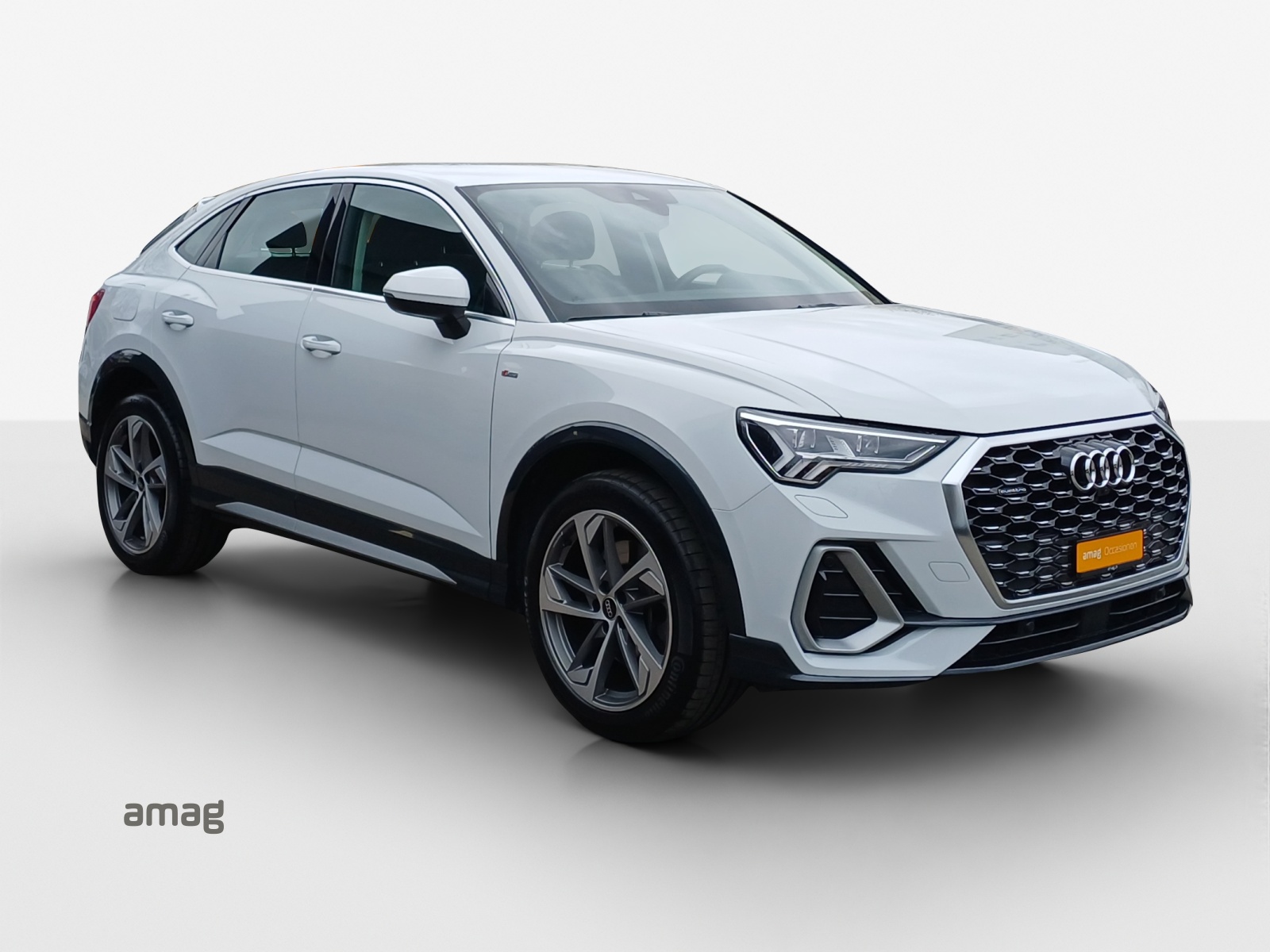 AUDI Q3 Sportback 45 TFSI S line quattro S-tronic-image-5
