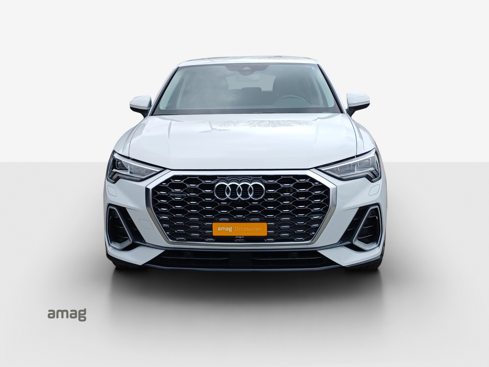 AUDI Q3 Sportback 45 TFSI S line quattro S-tronic-image-6