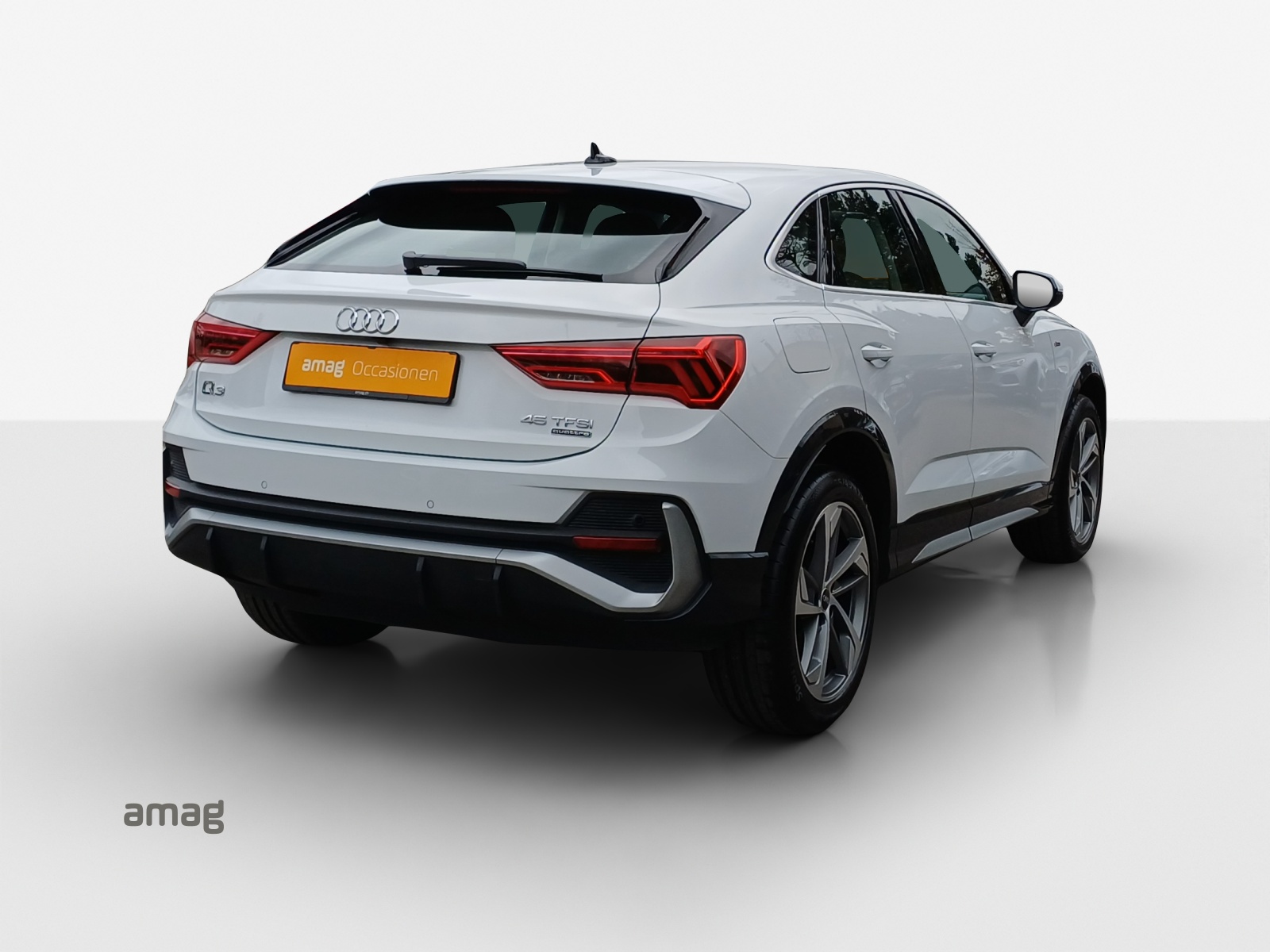 AUDI Q3 Sportback 45 TFSI S line quattro S-tronic-image-4