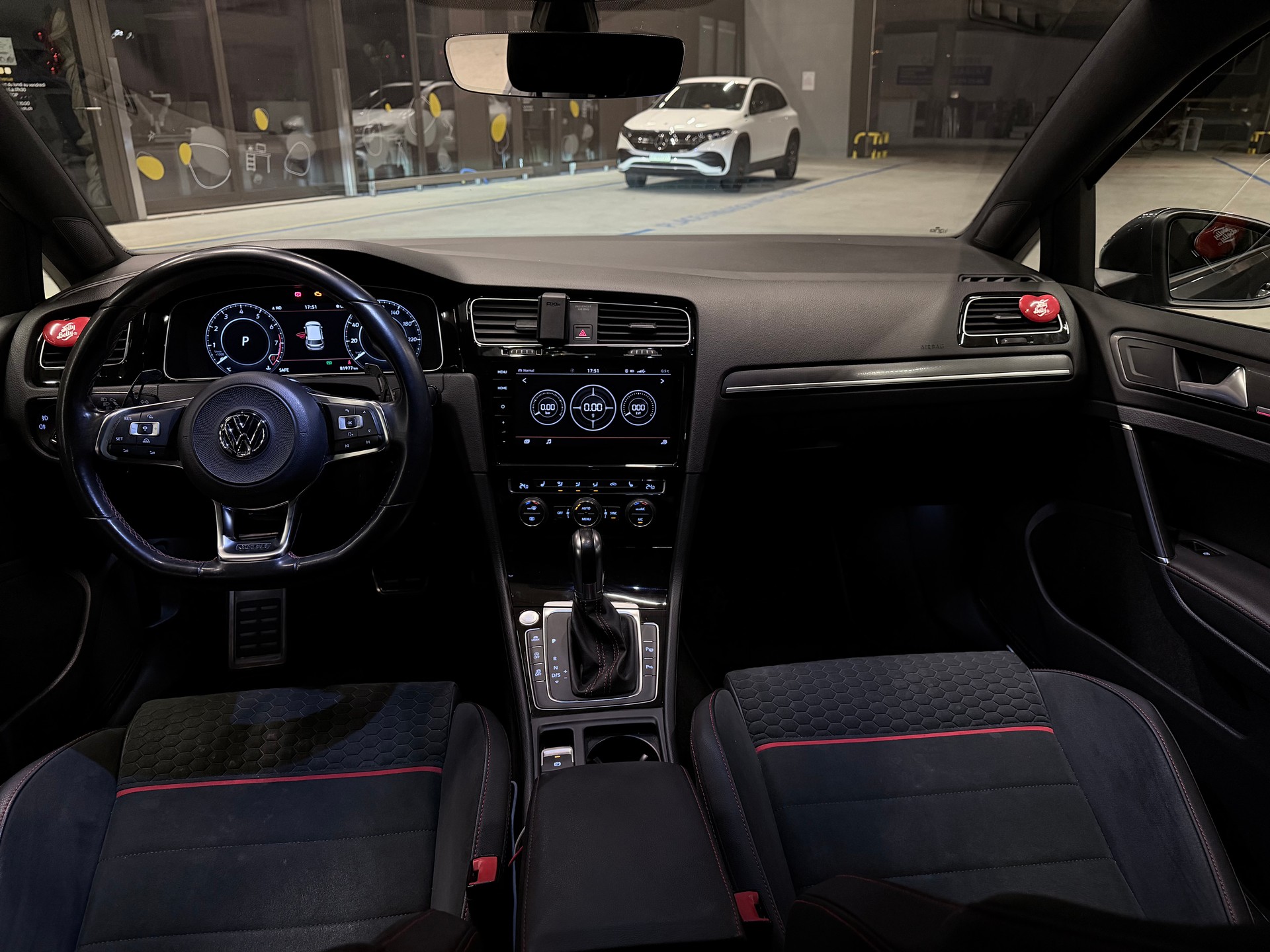 VW GOLF-image-8