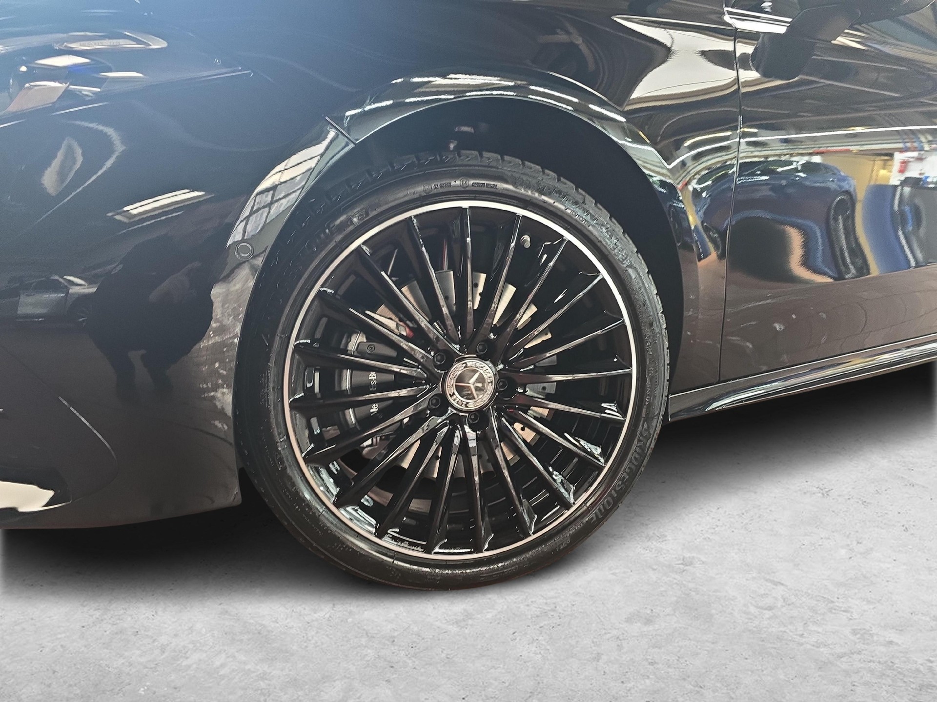 MERCEDES-BENZ A 250 e EQ Star AMG Line-image-10
