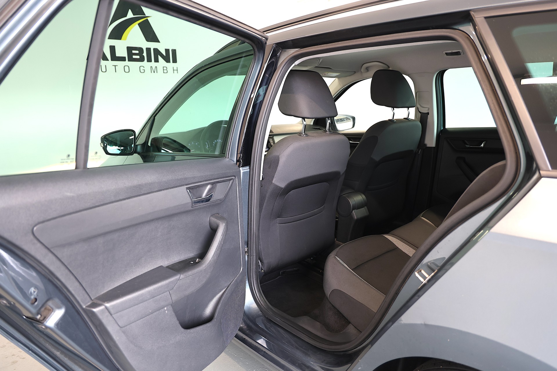 SKODA Fabia 1.0 TSI Ambition-image-13
