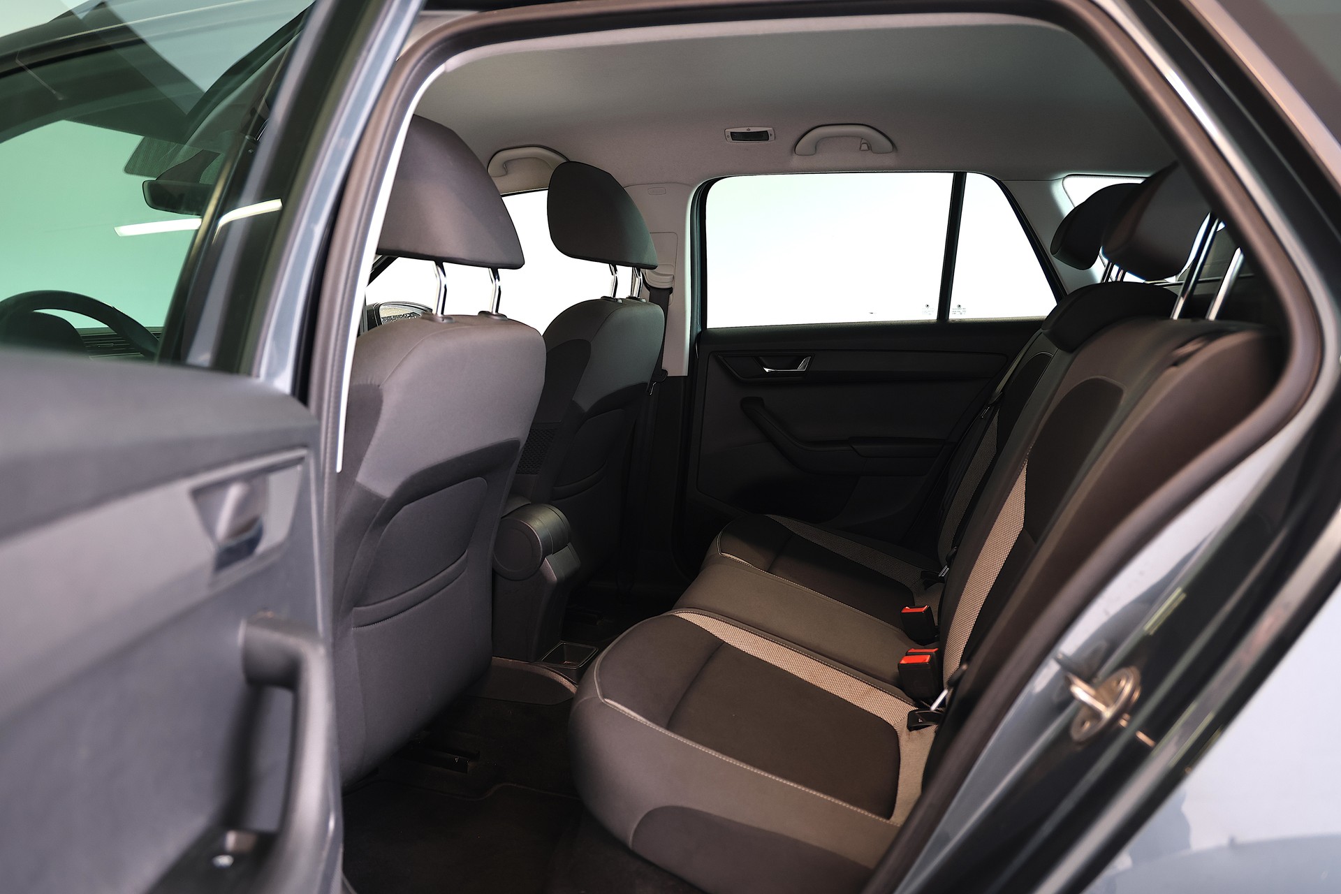 SKODA Fabia 1.0 TSI Ambition-image-14