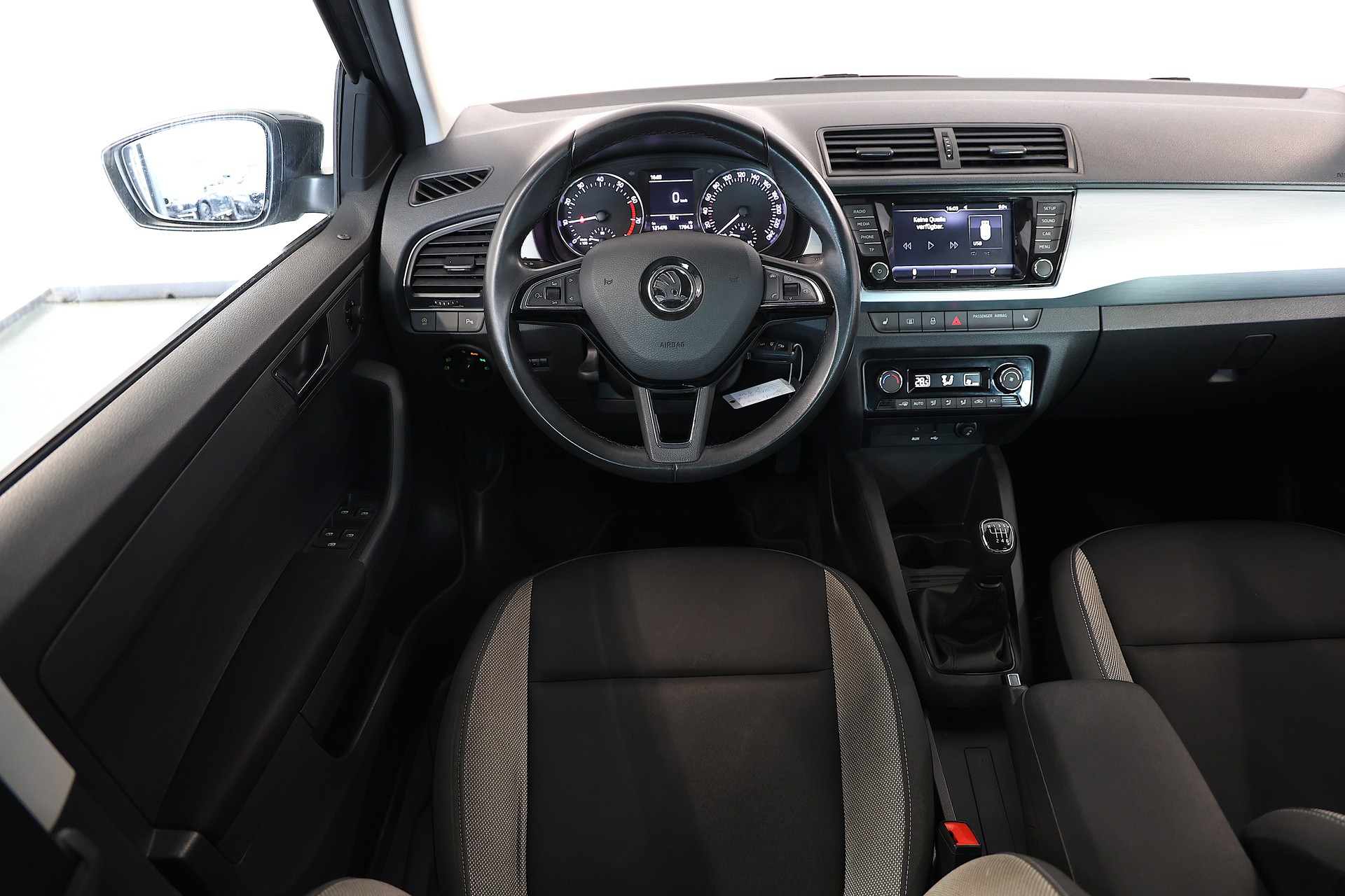 SKODA Fabia 1.0 TSI Ambition-image-8