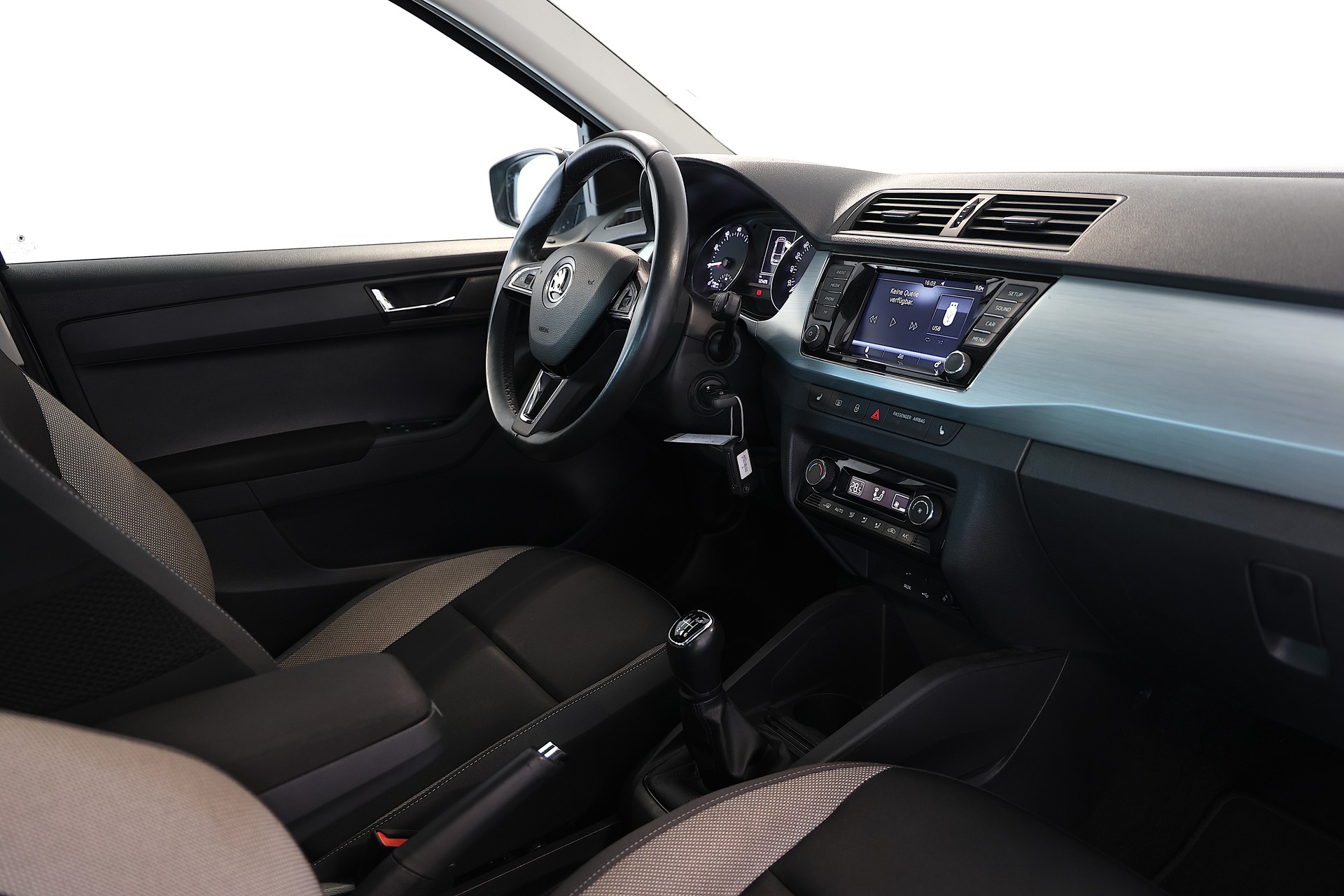 SKODA Fabia 1.0 TSI Ambition-image-10