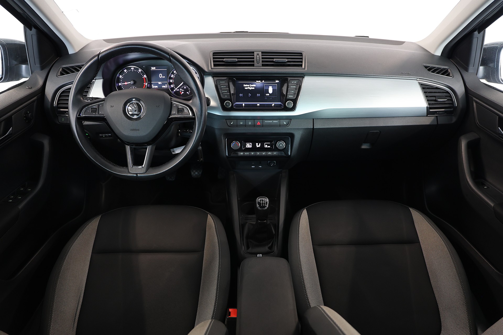 SKODA Fabia 1.0 TSI Ambition-image-9