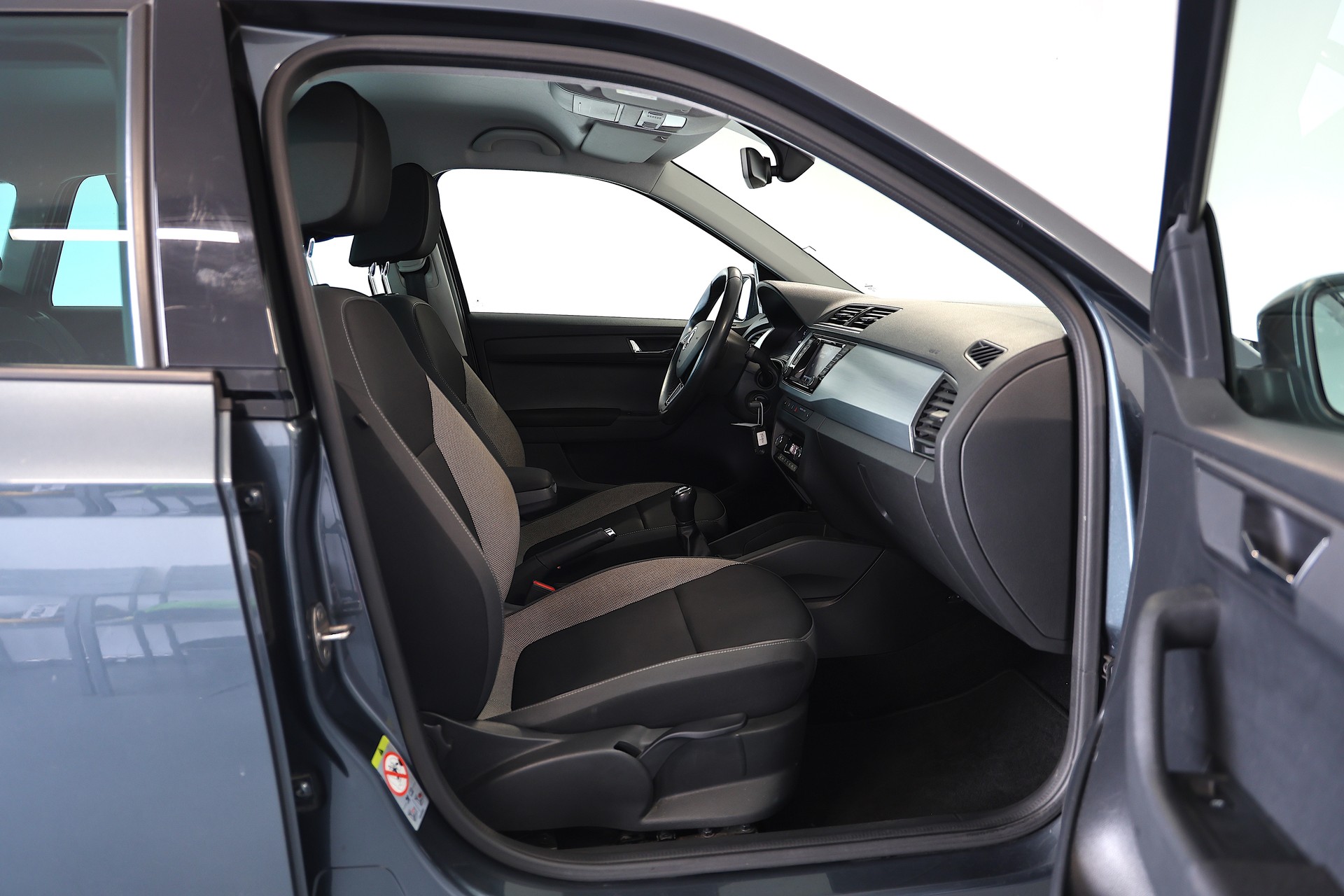 SKODA Fabia 1.0 TSI Ambition-image-12