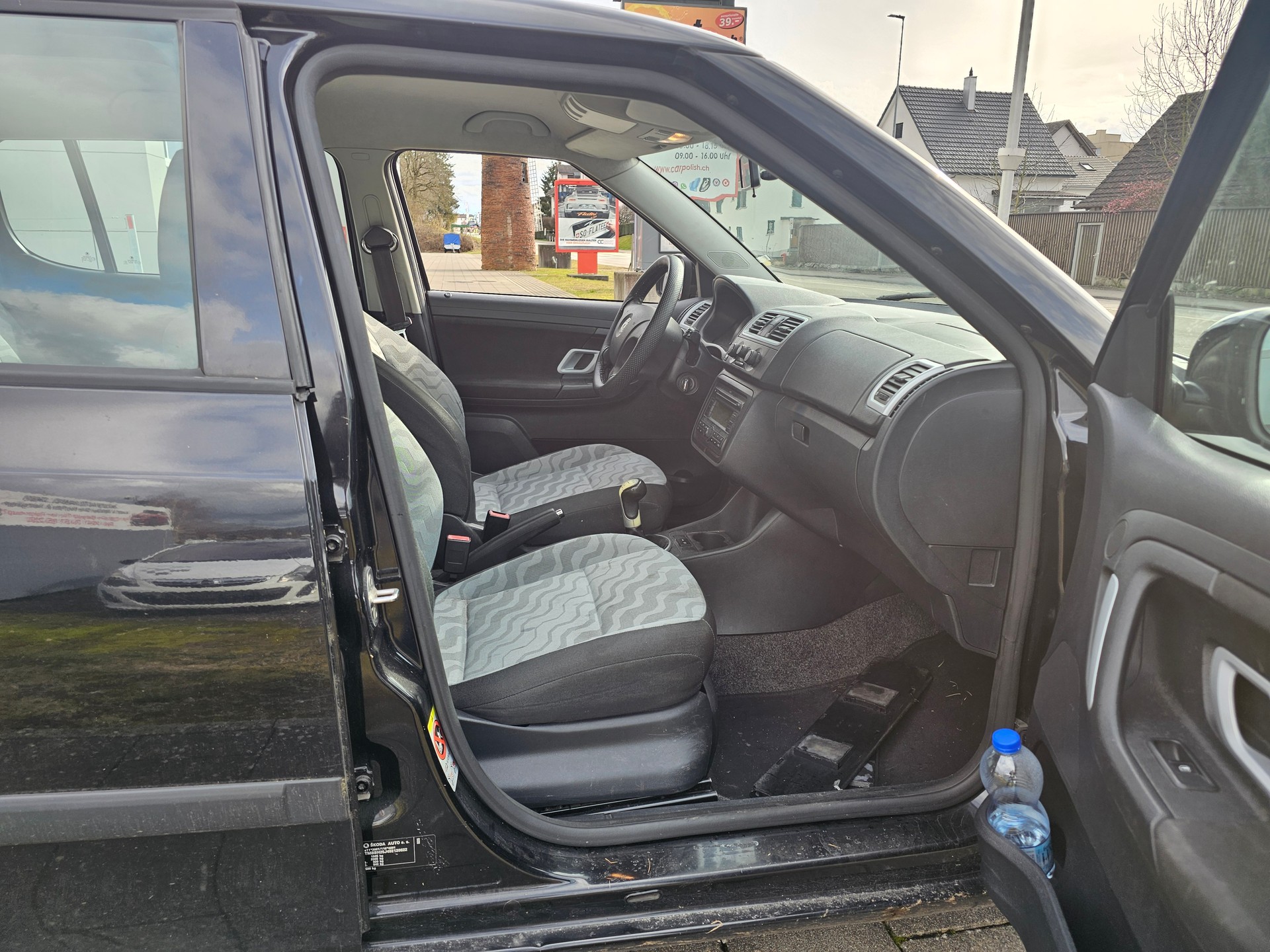 SKODA Fabia 1.2 Entry-image-8