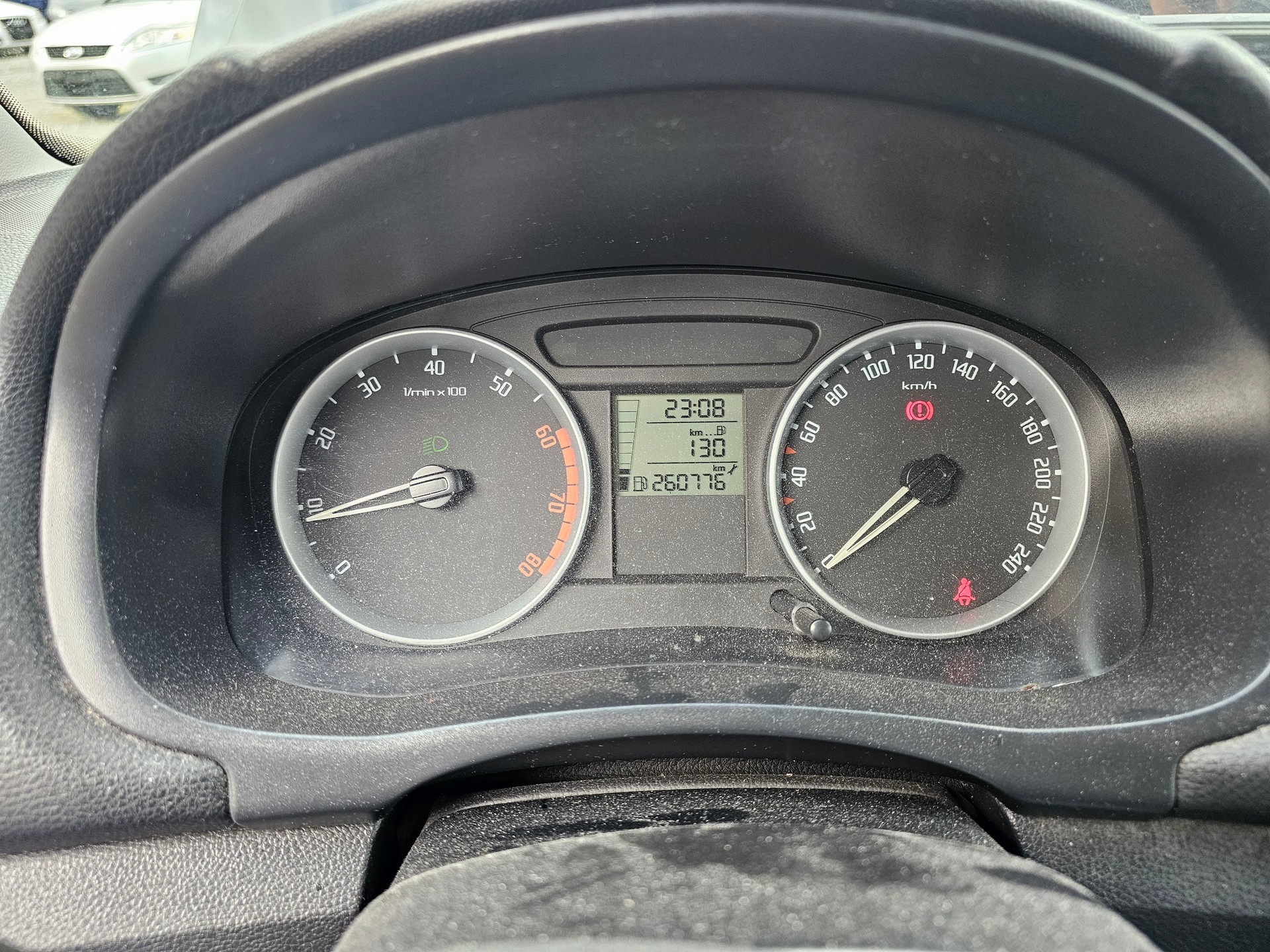 SKODA Fabia 1.2 Entry-image-11