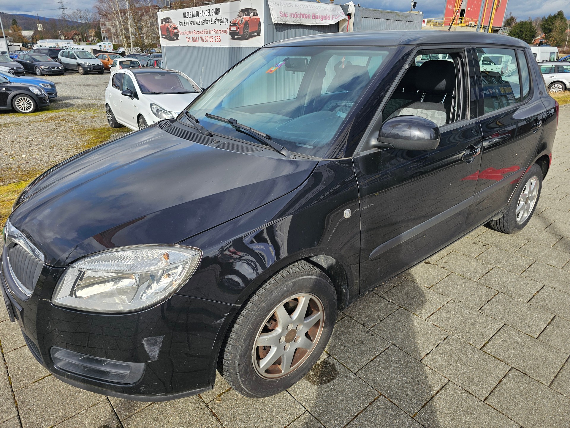 SKODA Fabia 1.2 Entry-image-2