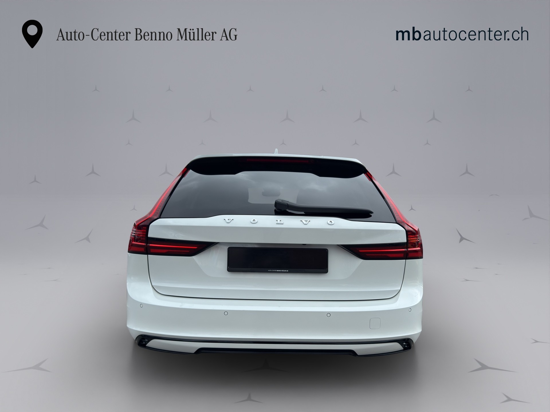 VOLVO V90 2.0 T8 TE Ultimate Dark eAWD-image-3