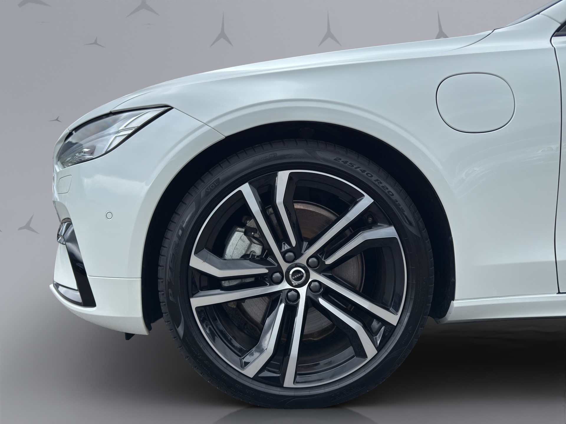 VOLVO V90 2.0 T8 TE Ultimate Dark eAWD-image-19