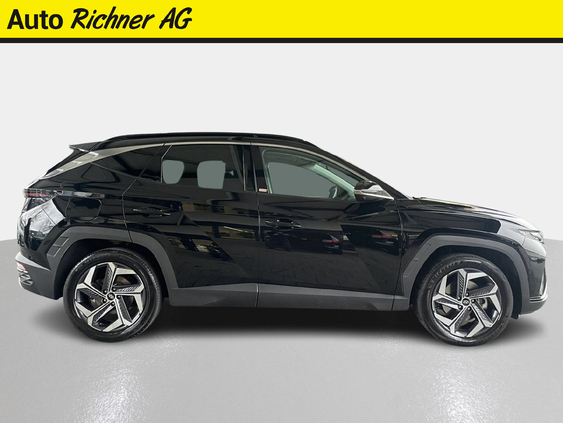 HYUNDAI Tucson 1.6 T-GDi PHEV Amplia 4WD-image-2