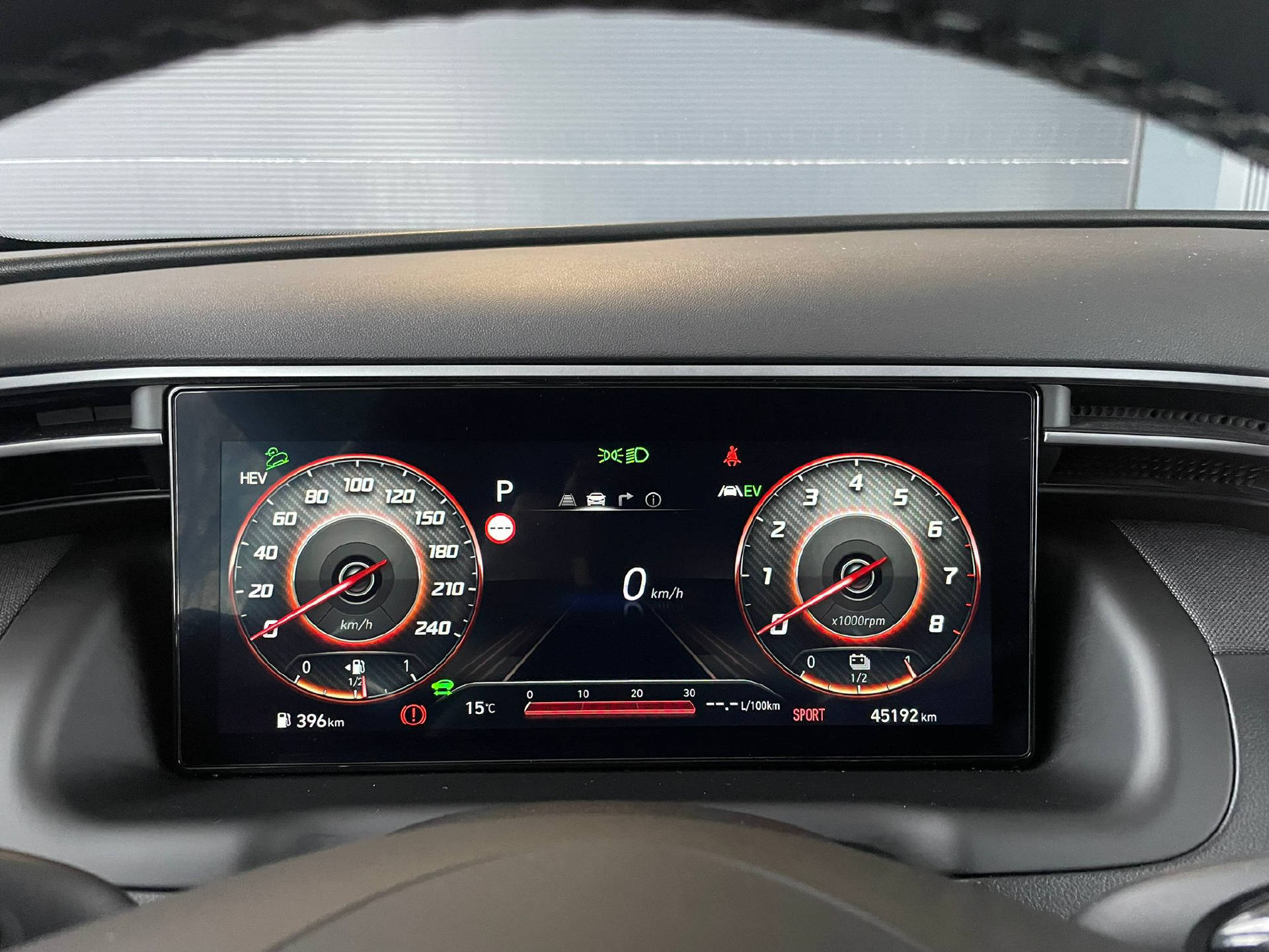 HYUNDAI Tucson 1.6 T-GDi PHEV Amplia 4WD-image-8