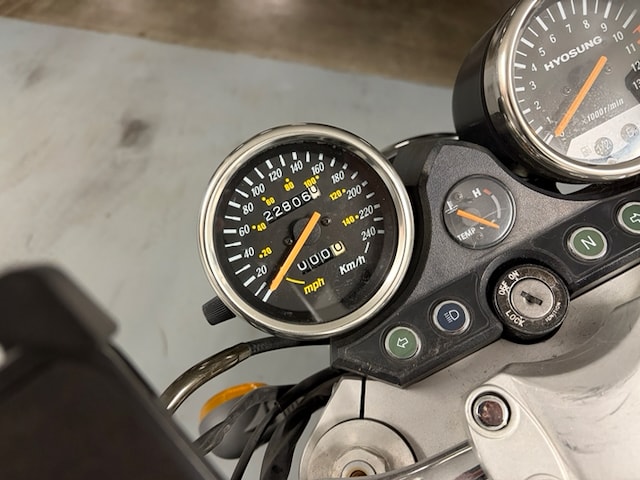HYOSUNG Comet 650-image-5