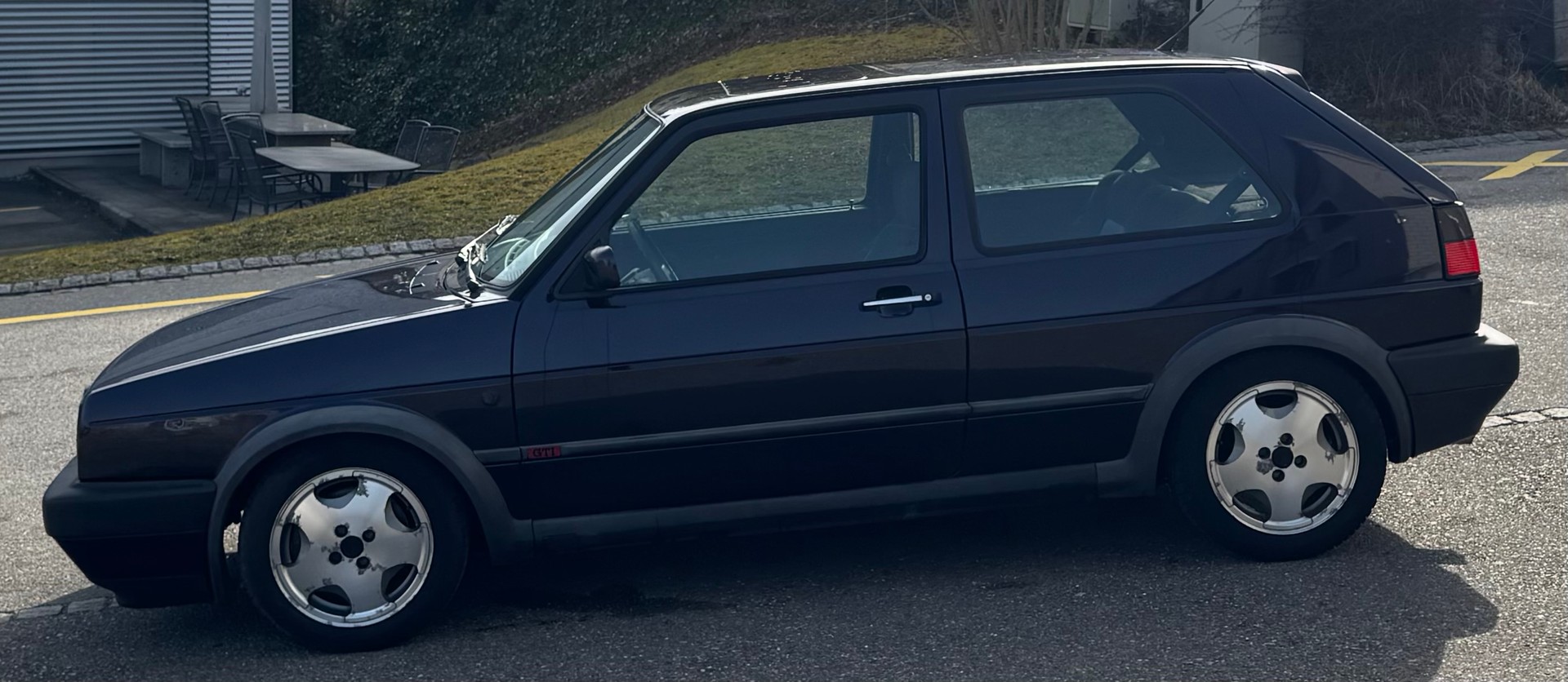 VW Golf 1800 GTI G60 Fire and Ice-showroom-element-2
