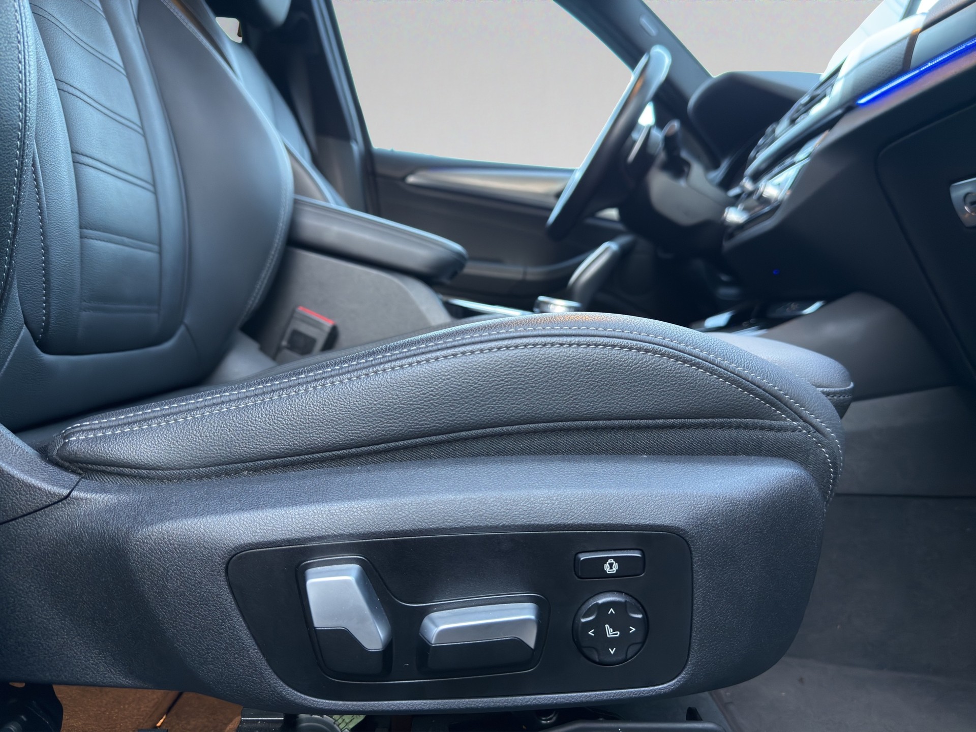 BMW X3 xDrive 48V 20d M Sport Steptronic-image-9