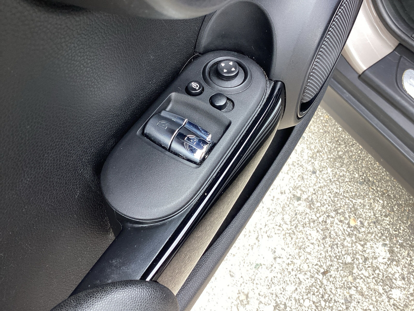 MINI Cooper Steptronic DKG-image-16