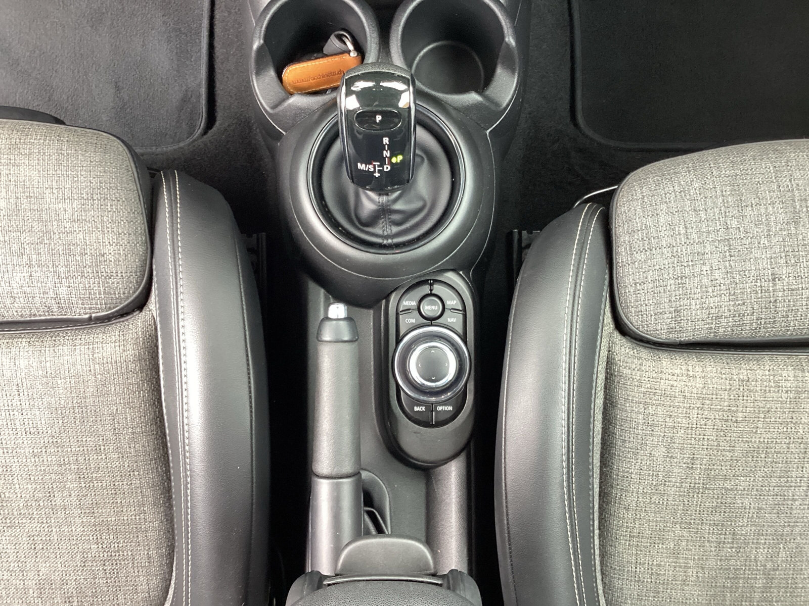 MINI Cooper Steptronic DKG-image-12