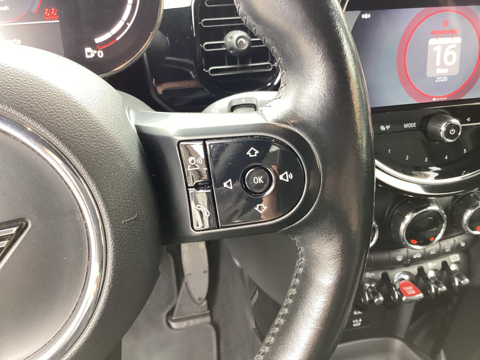 MINI Cooper Steptronic DKG-image-15