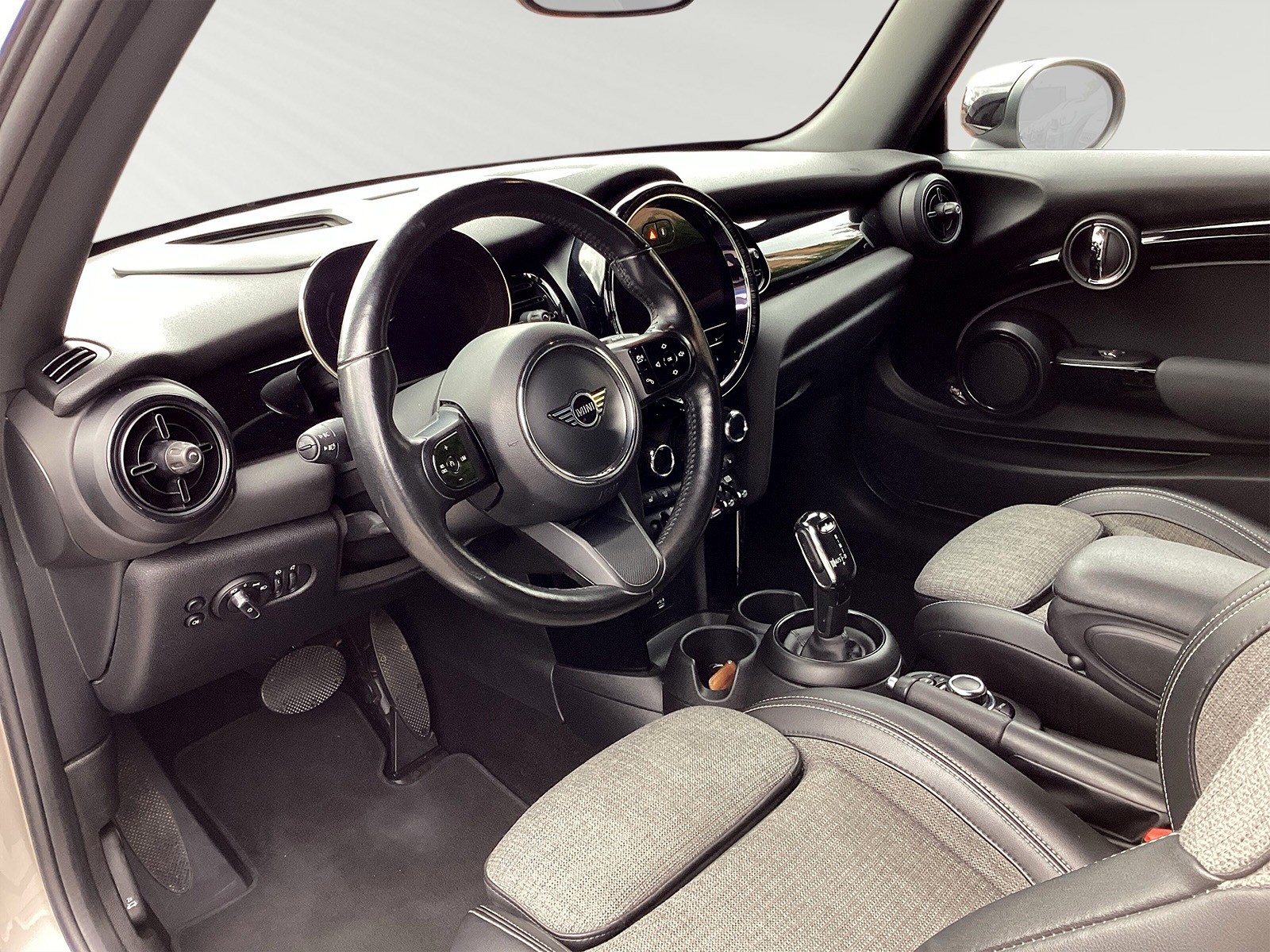 MINI Cooper Steptronic DKG-image-3