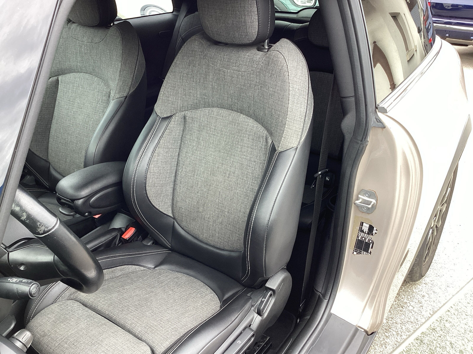 MINI Cooper Steptronic DKG-image-9