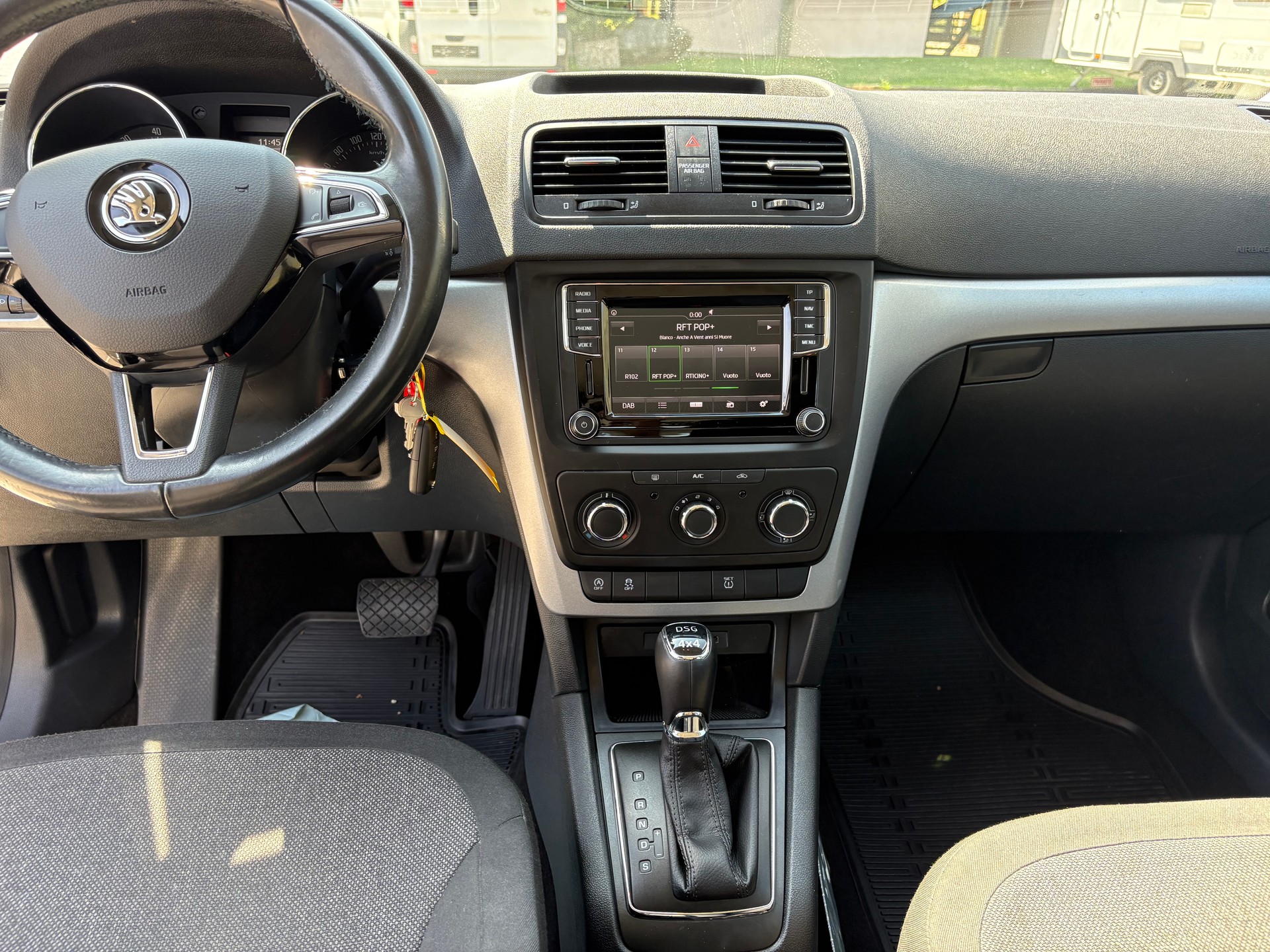 SKODA Yeti 1.4 TSI Ambition 4x4 DSG-image-8