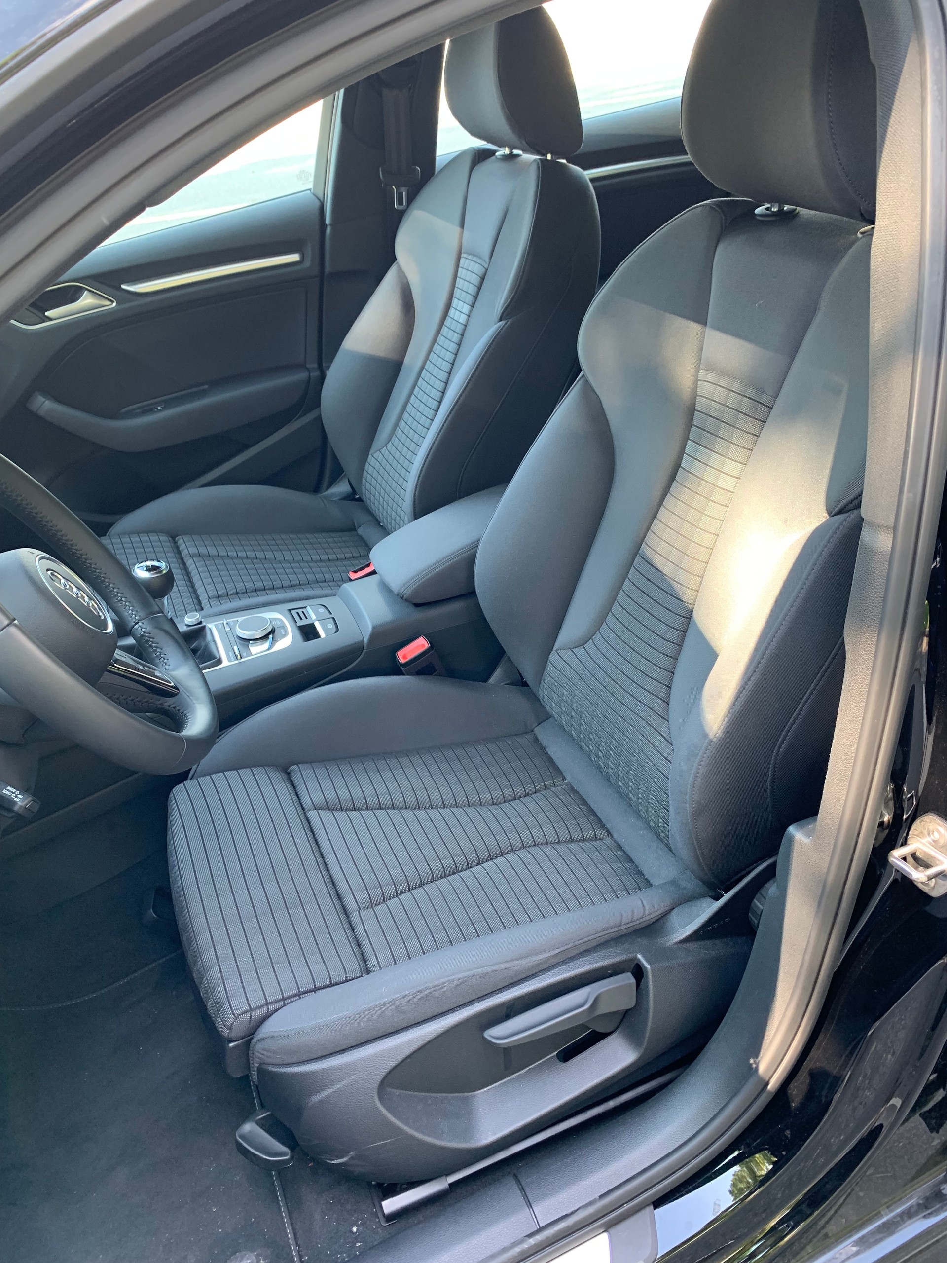 AUDI A3 Sportback 35 TFSI-image-3