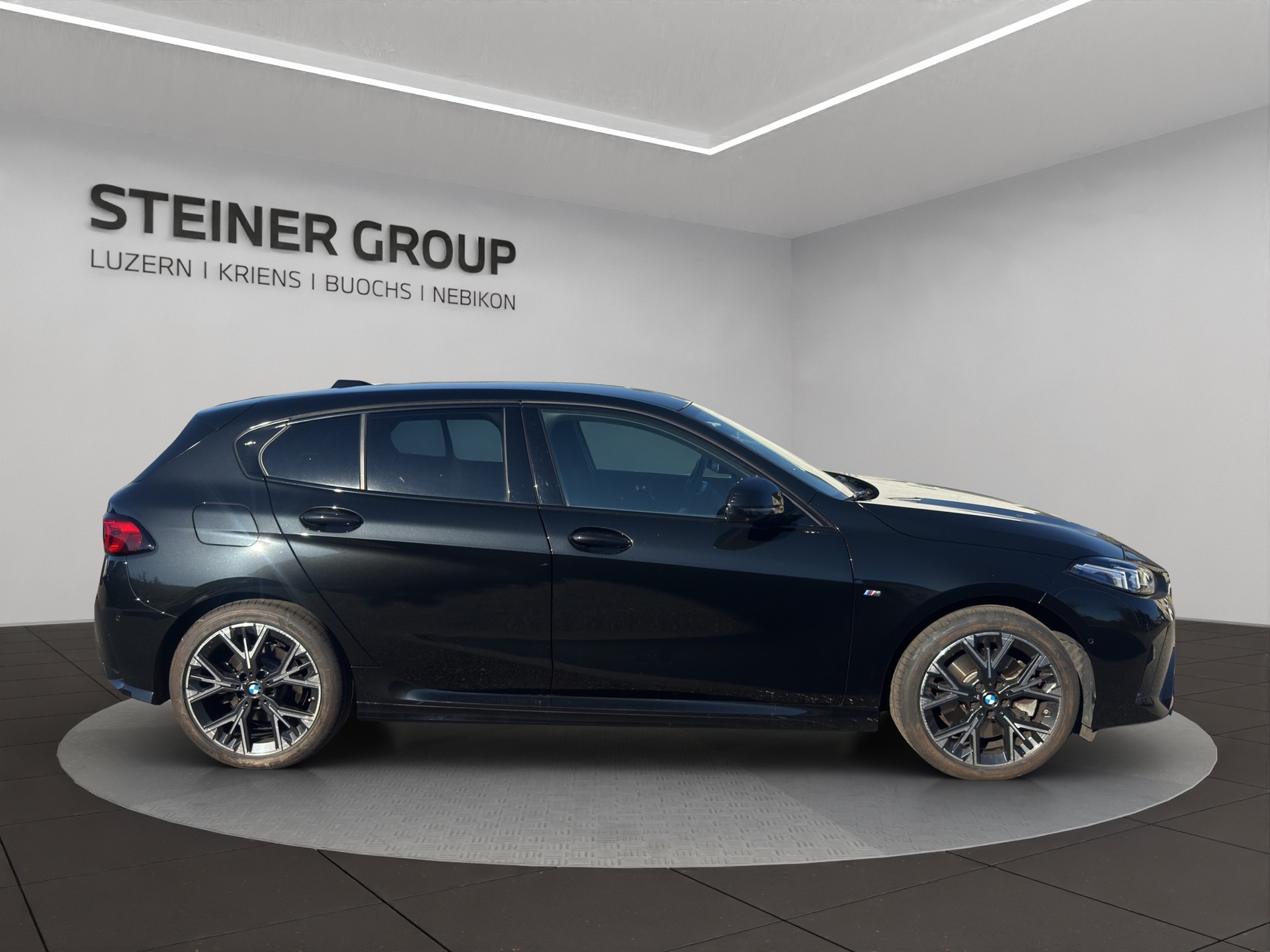 BMW 123 xDrive M Sport Steptronic-showroom-element-3