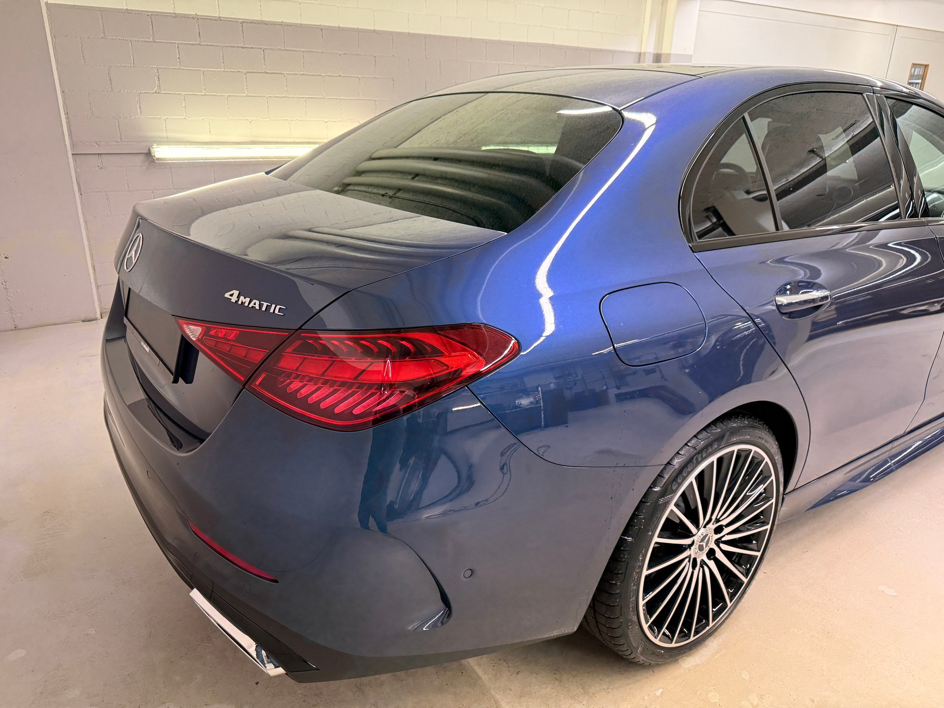 MERCEDES-BENZ C 300 4MATIC Limousine-image-5