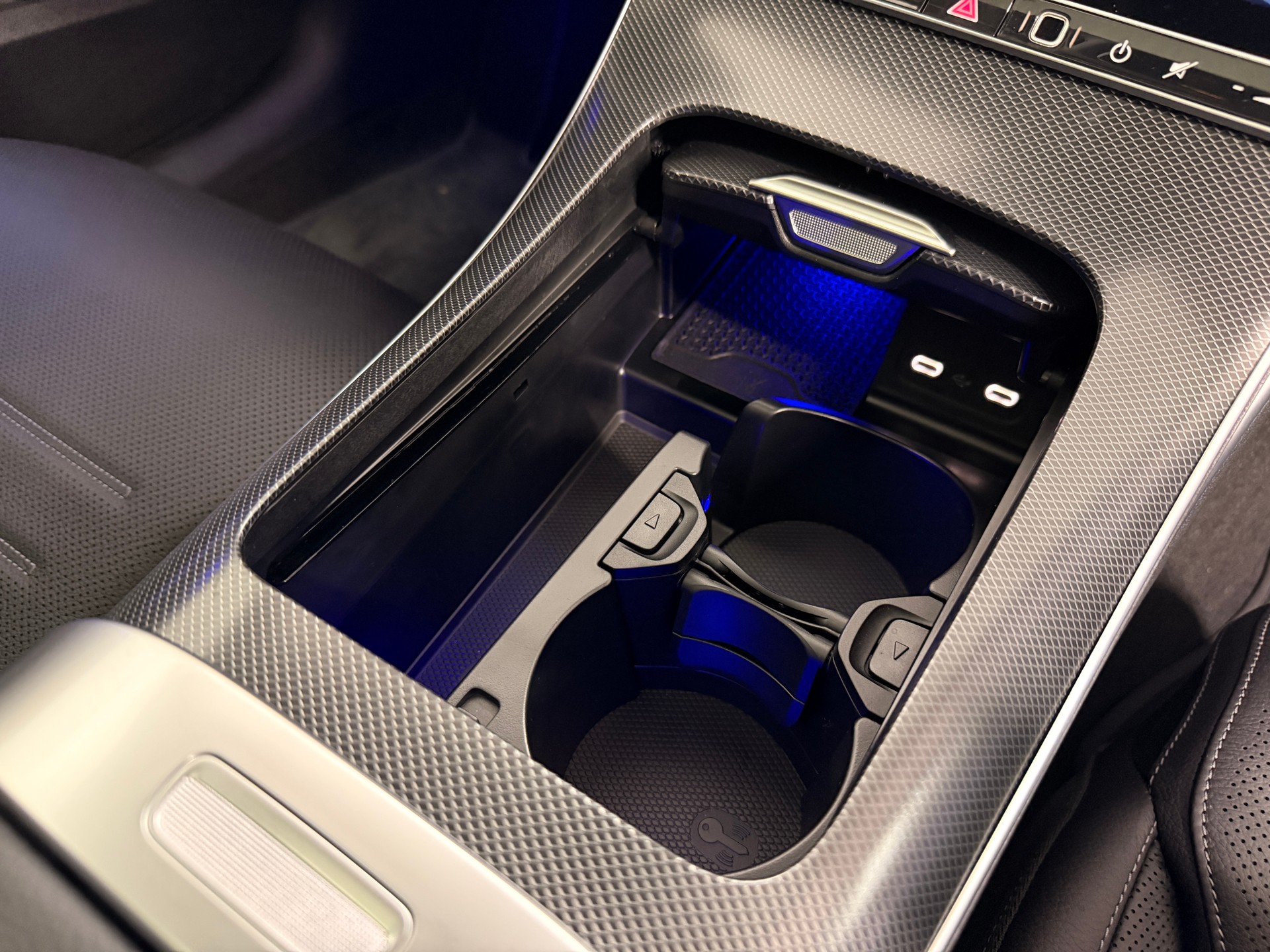 MERCEDES-BENZ C 300 4MATIC Limousine-image-13