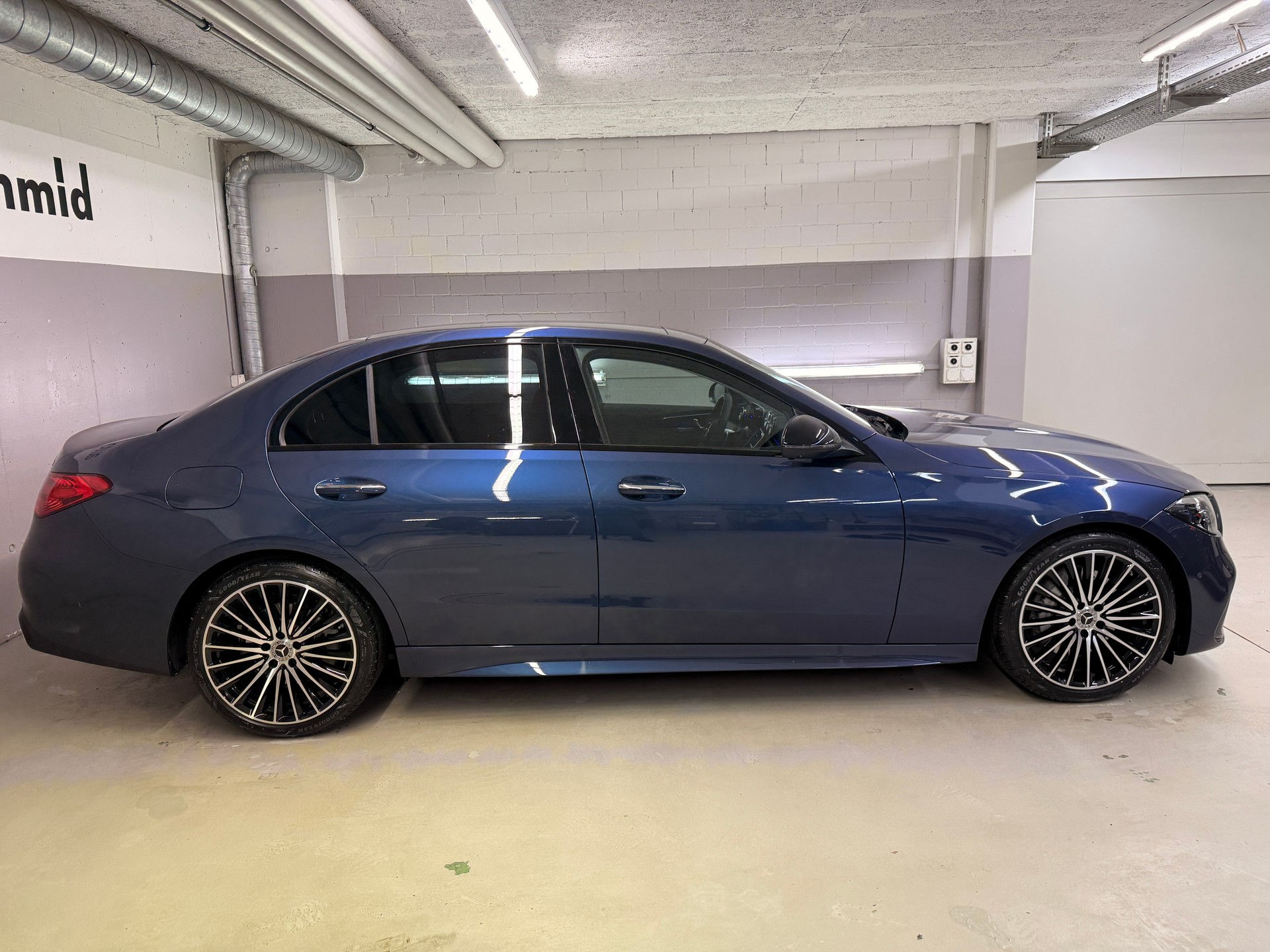 MERCEDES-BENZ C 300 4MATIC Limousine-image-2