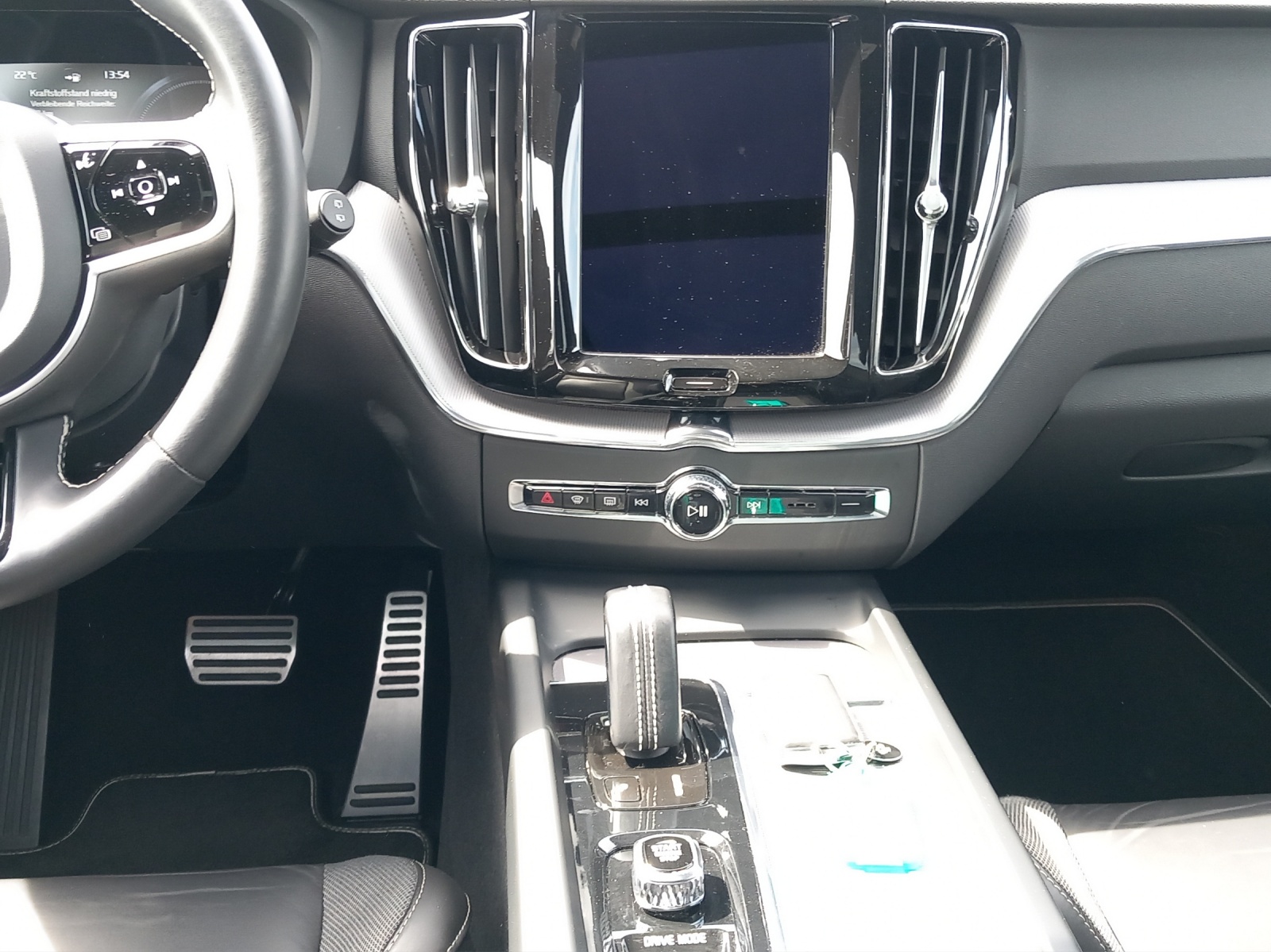 VOLVO XC60 2.0 T6 TE R-Design eAWD-image-20