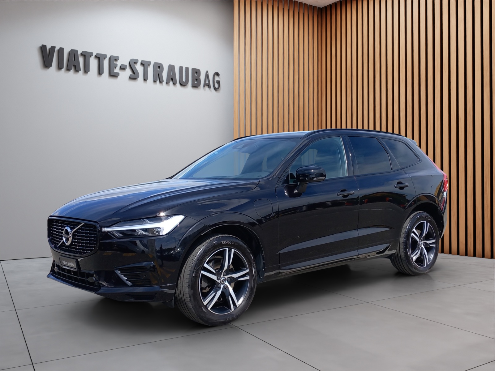 VOLVO XC60 2.0 T6 TE R-Design eAWD-image-0