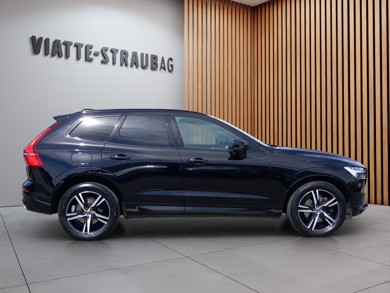 VOLVO XC60 2.0 T6 TE R-Design eAWD-image-3