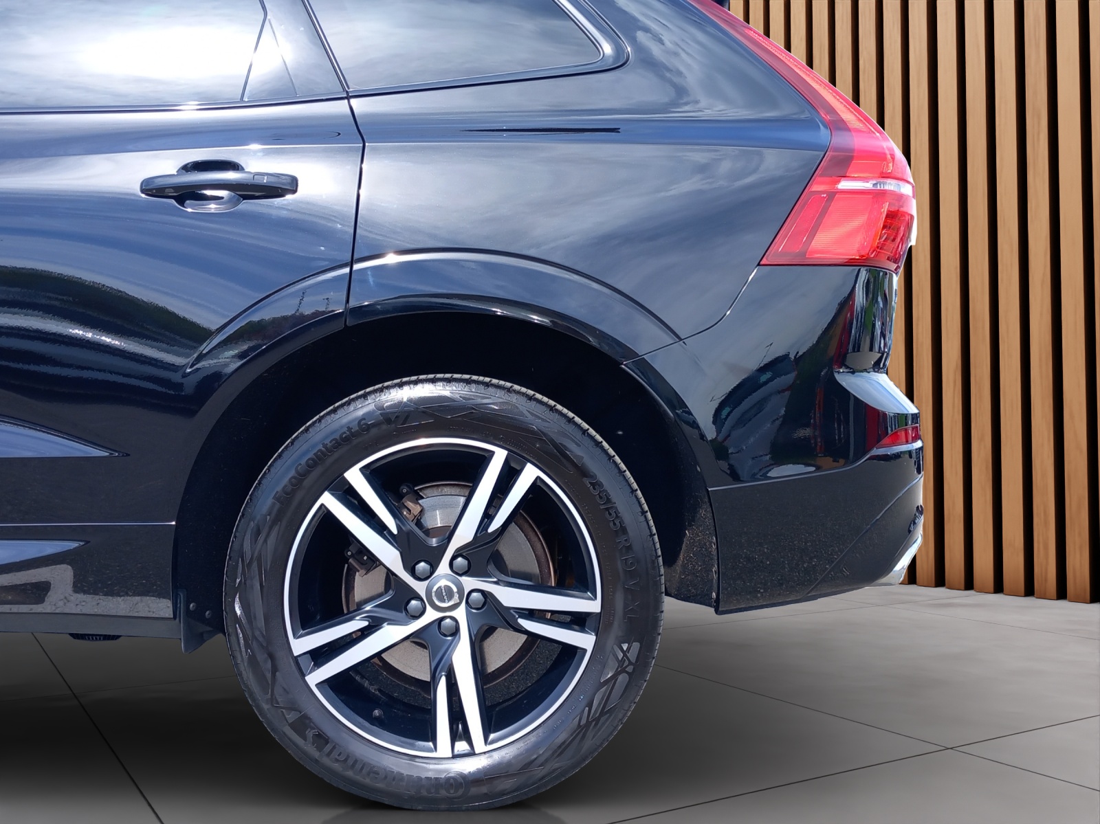 VOLVO XC60 2.0 T6 TE R-Design eAWD-image-11