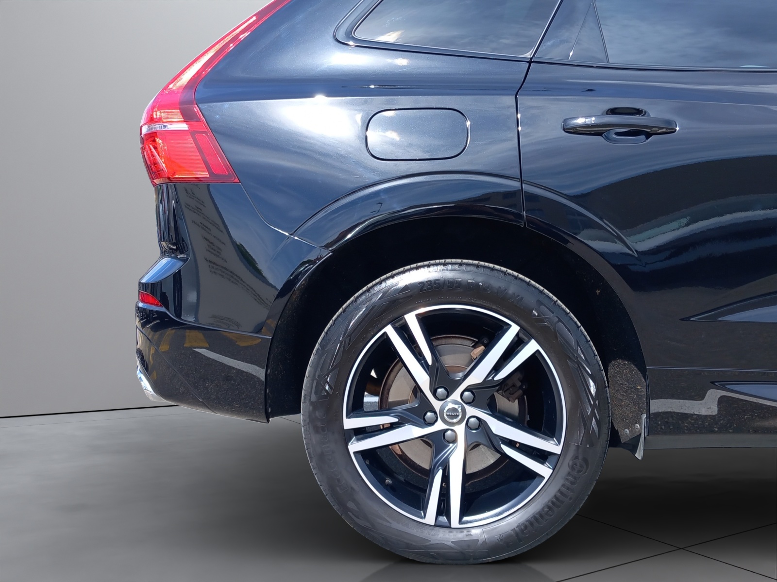 VOLVO XC60 2.0 T6 TE R-Design eAWD-image-8