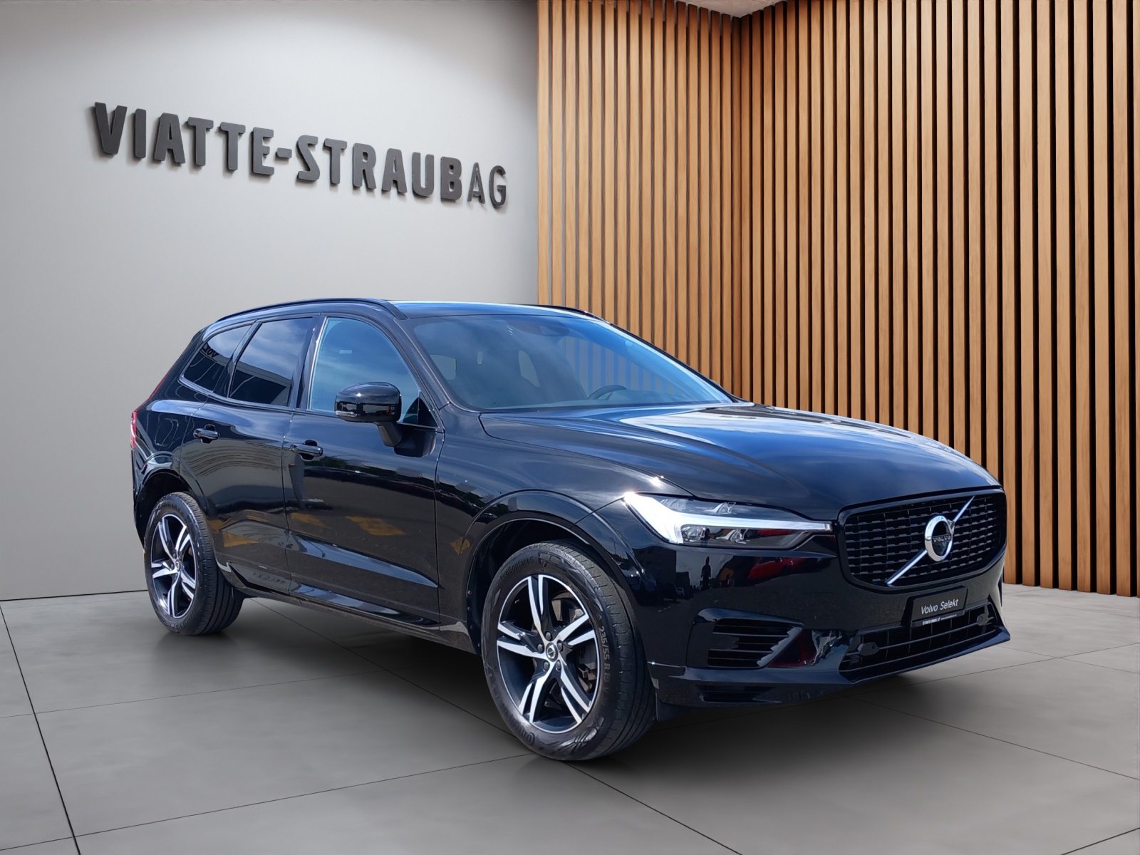 VOLVO XC60 2.0 T6 TE R-Design eAWD-image-1